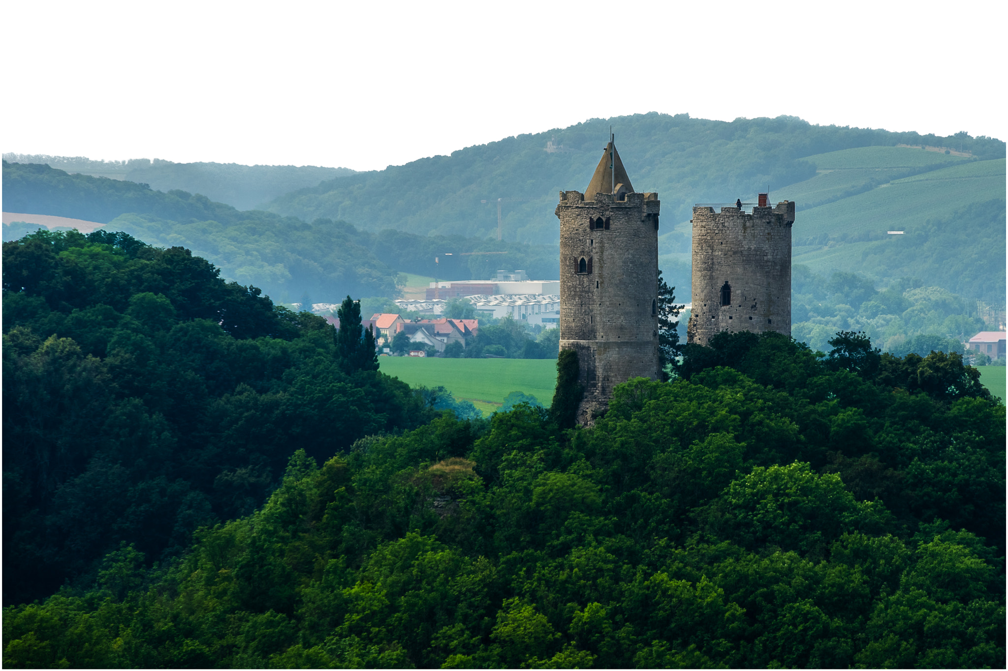 Pentax K-3 sample photo. View to the saalburg photography