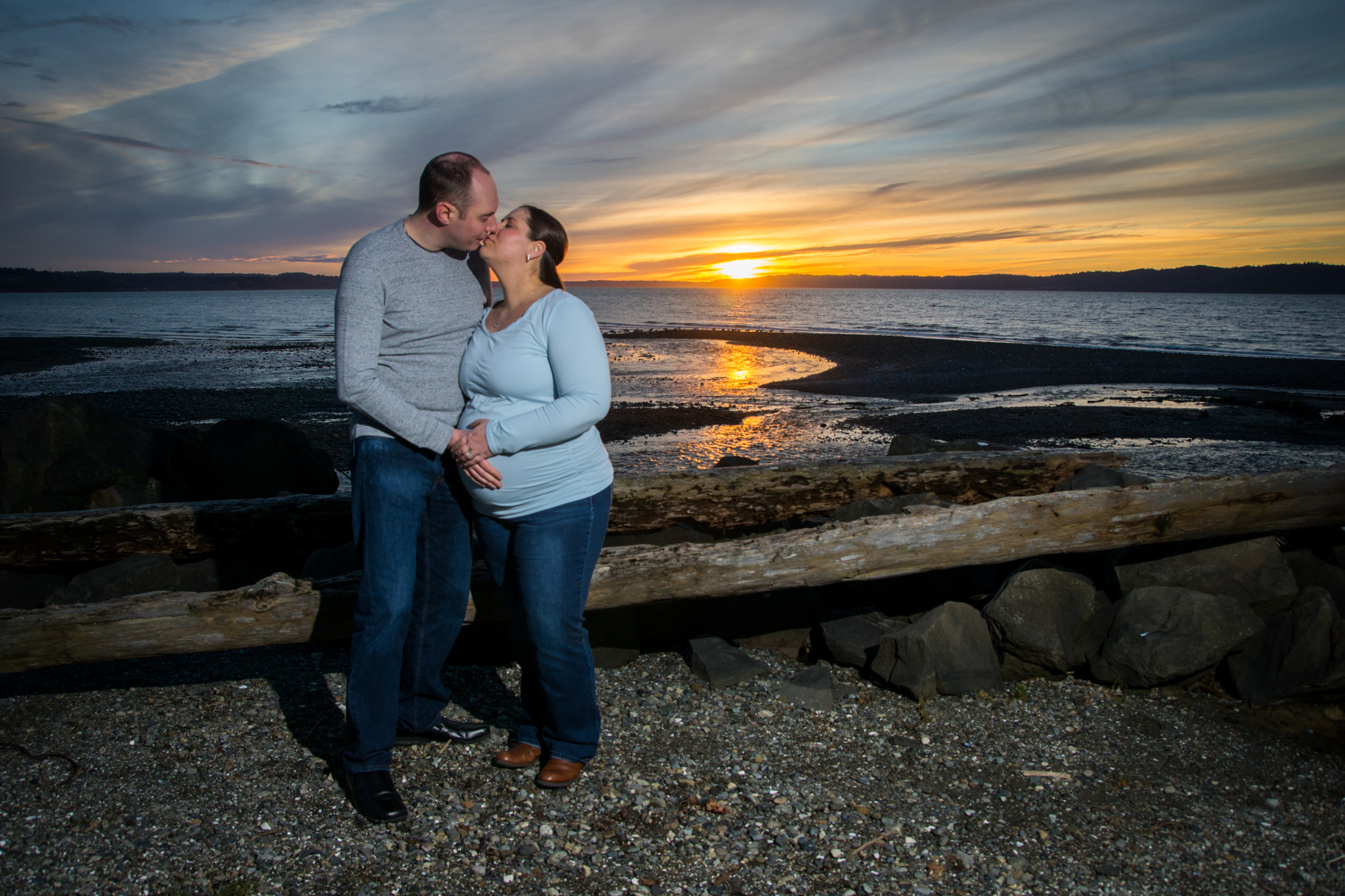Sony ILCA-77M2 sample photo. Maternity portrait at sunset photography