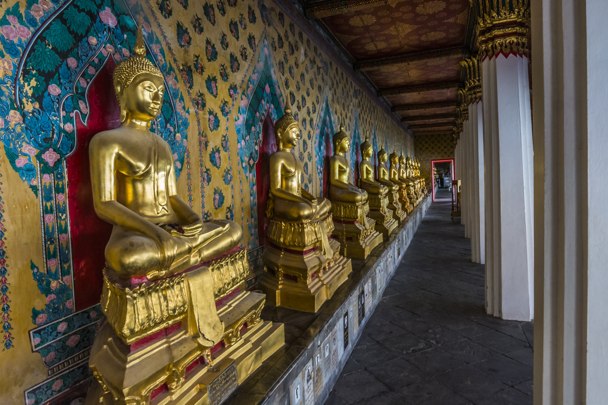 Samyang 14mm F2.8 ED AS IF UMC sample photo. Golden buddha photography