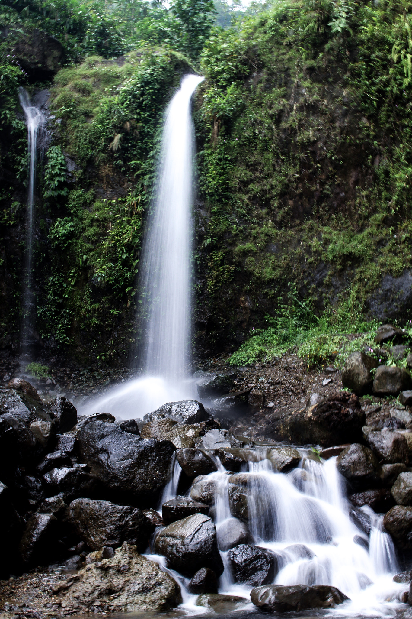 Canon EF-S 18-135mm F3.5-5.6 IS sample photo. Curug sibedug photography