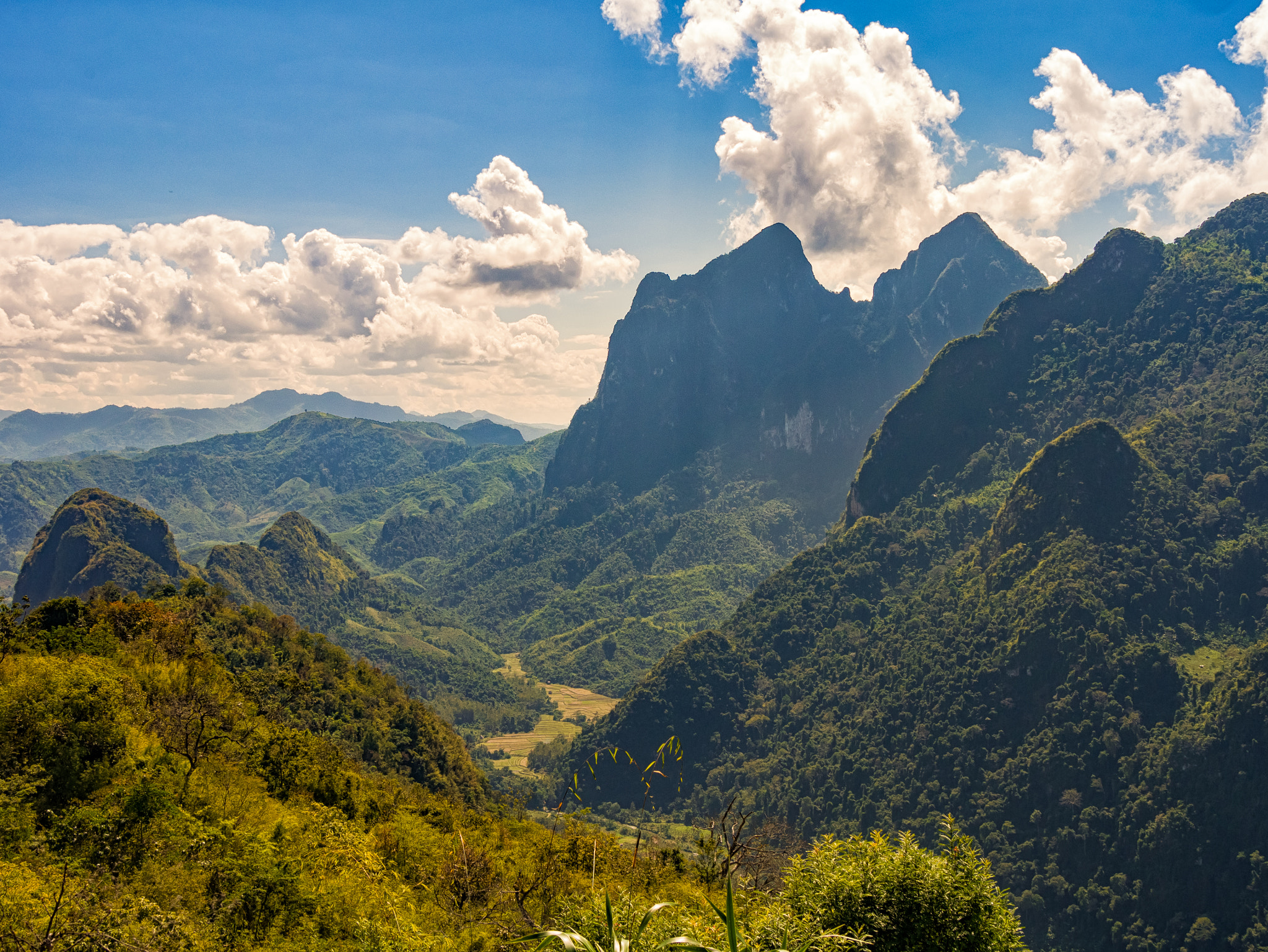Panasonic Lumix DMC-G7 sample photo. Laos photography