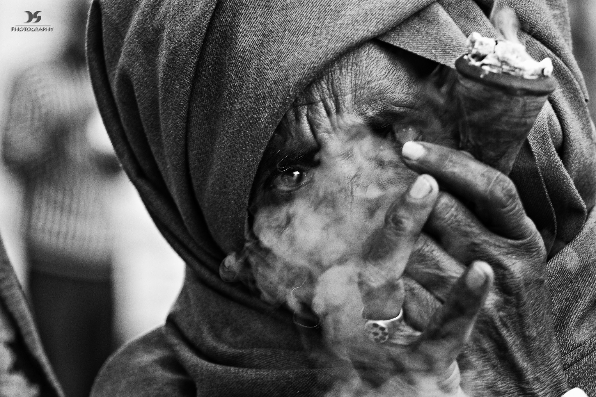 Canon EF 75-300mm f/4-5.6 USM sample photo. Smoking is injurious to health photography