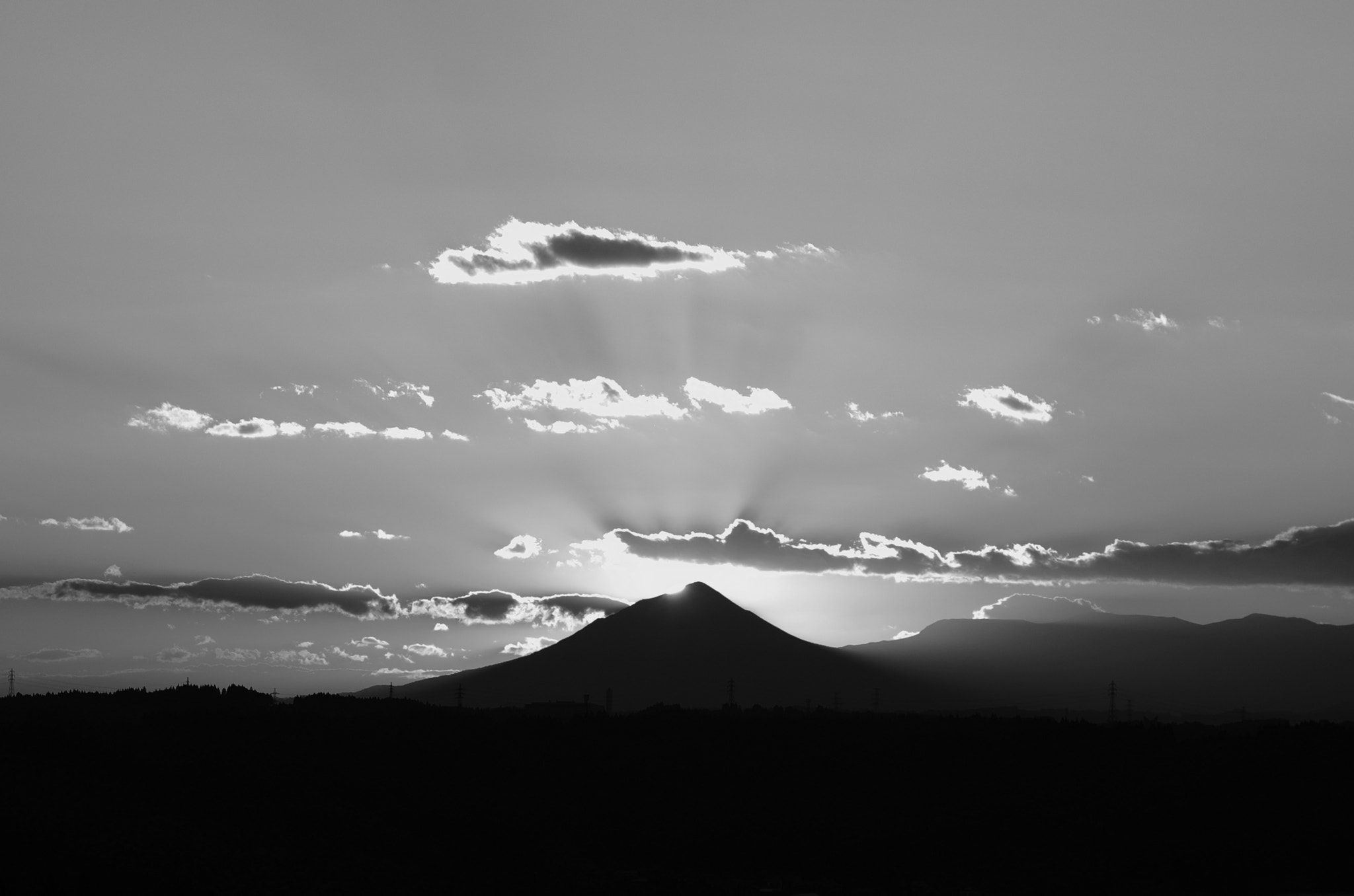 Pentax K-5 + Tamron SP AF 90mm F2.8 Di Macro sample photo. Monochrome sunset photography