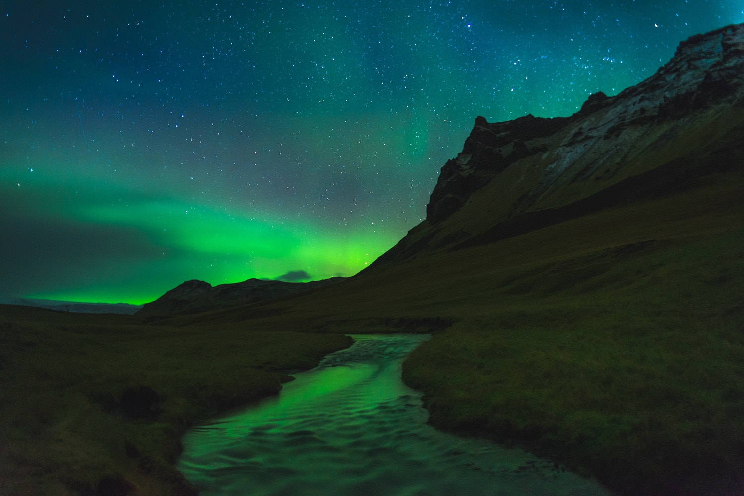 Sigma 24-70mm F2.8 EX DG HSM sample photo. My first sight of lady aurora photography