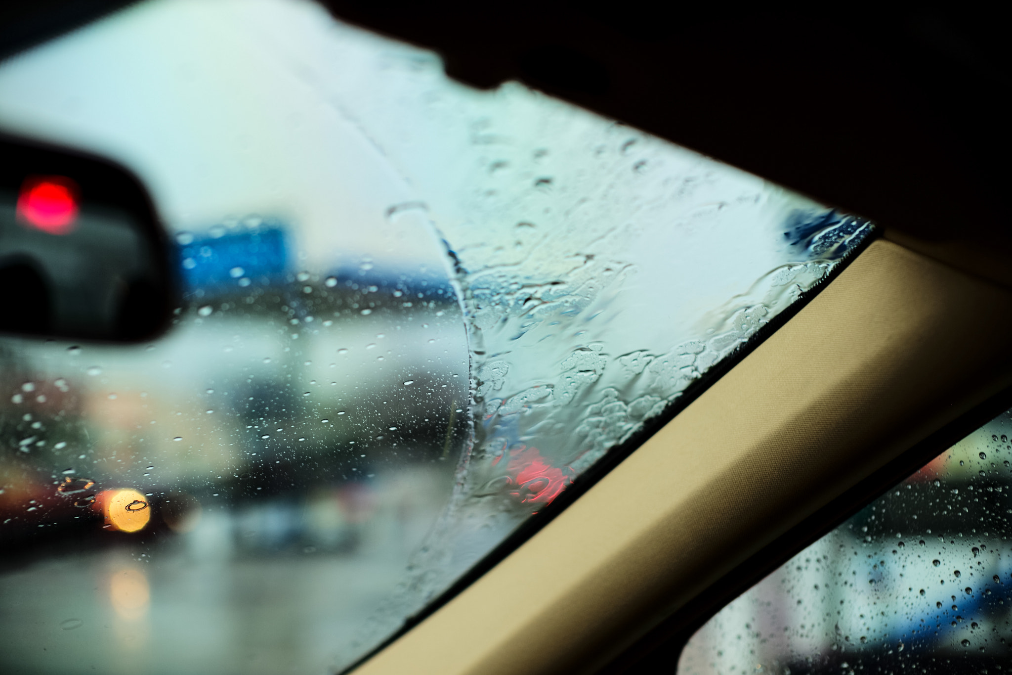 Leica Noctilux-M 50mm F0.95 ASPH sample photo. Rain photography