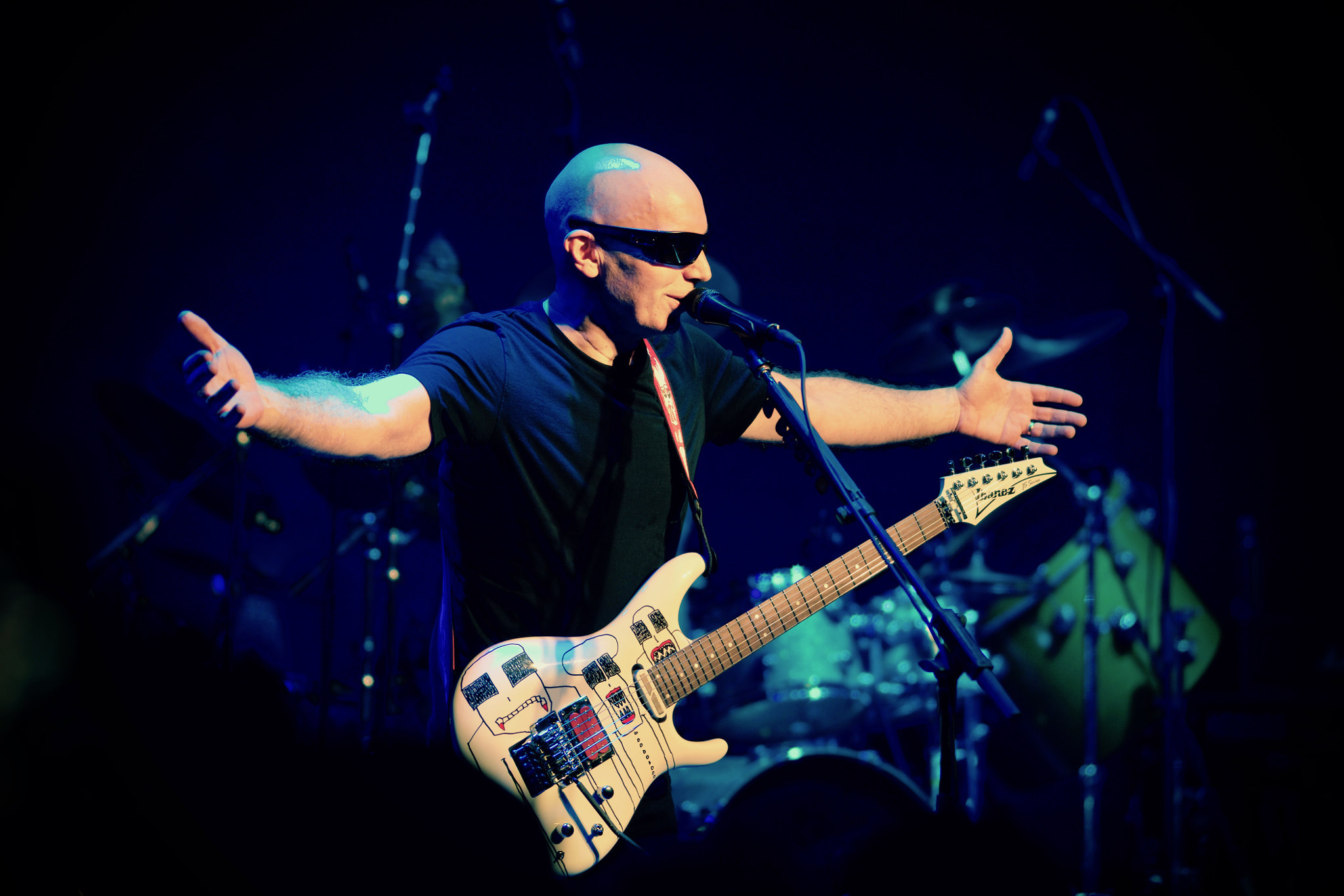 Sony a7R II + Canon EF 35-80mm f/4-5.6 sample photo. Joe satriani @ beijing 2017 photography