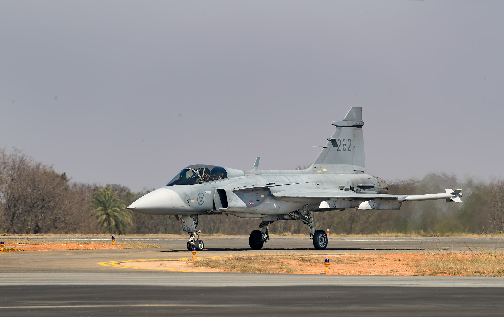 Canon EOS-1D X Mark II sample photo. Saab gripen taxiing photography