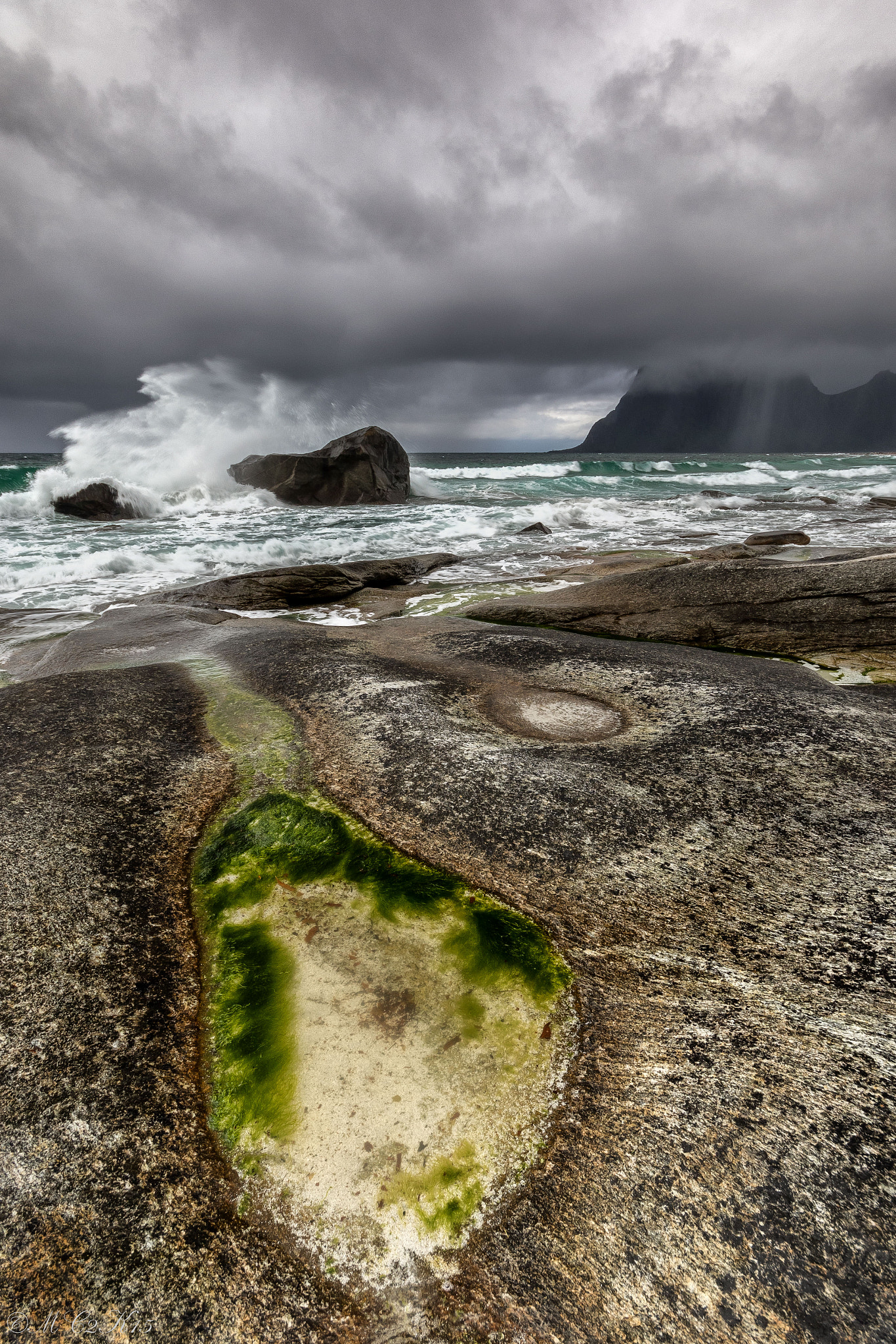 Sigma 10-20mm F4-5.6 EX DC HSM sample photo. Stormy sea photography