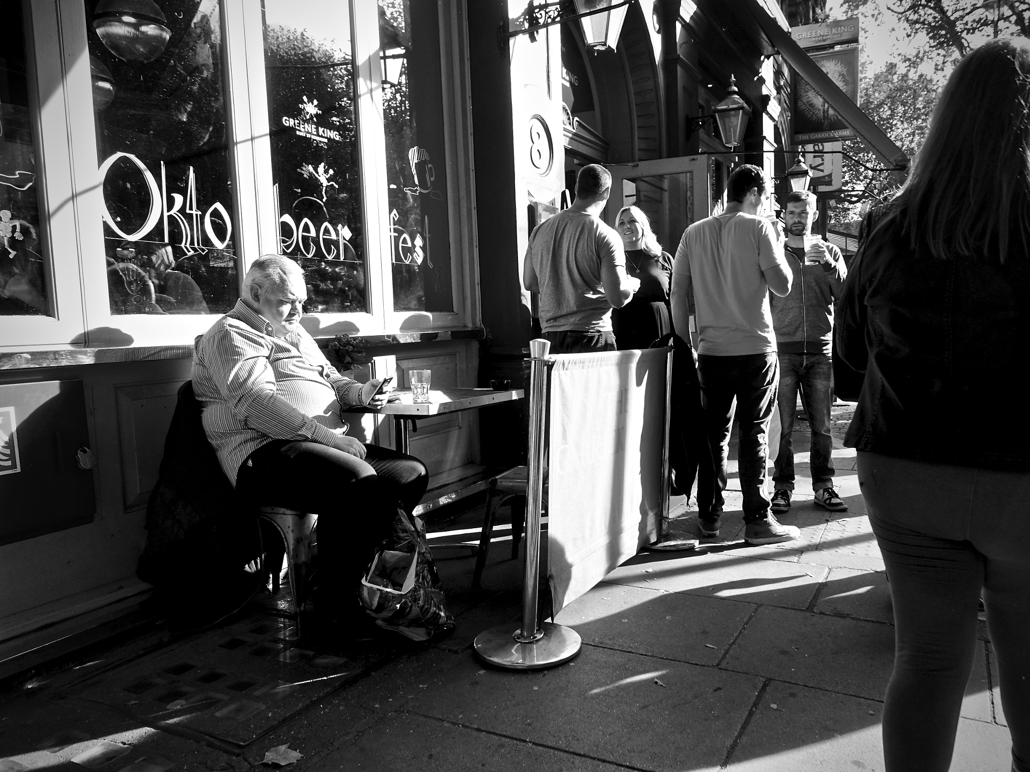Sony Cyber-shot DSC-RX100 IV + Sony 24-70mm F1.8-2.8 sample photo. Central london, uk. photography