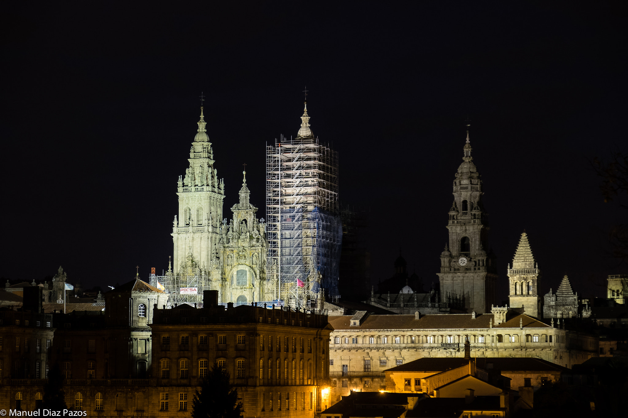 Fujifilm X-T10 + Fujifilm XF 18-135mm F3.5-5.6 R LM OIS WR sample photo. Noche en la catedral photography