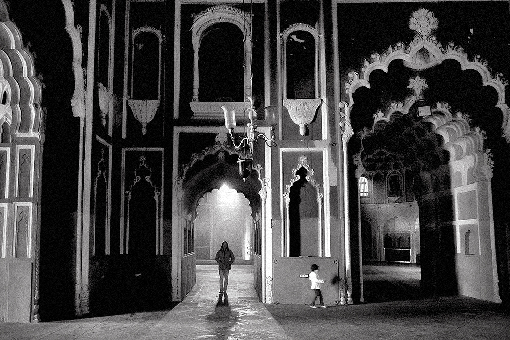 Fujifilm XC 16-50mm F3.5-5.6 OIS sample photo. Tourists | lucknow photography