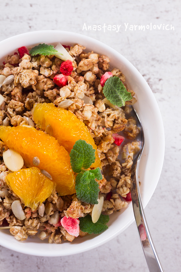 Canon EF-S 60mm F2.8 Macro USM sample photo. Healthy breakfast with granola photography