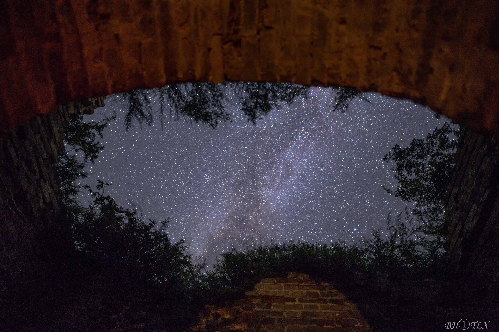Canon EOS 6D sample photo. Look at the milky way through the broken roof of the great wall photography