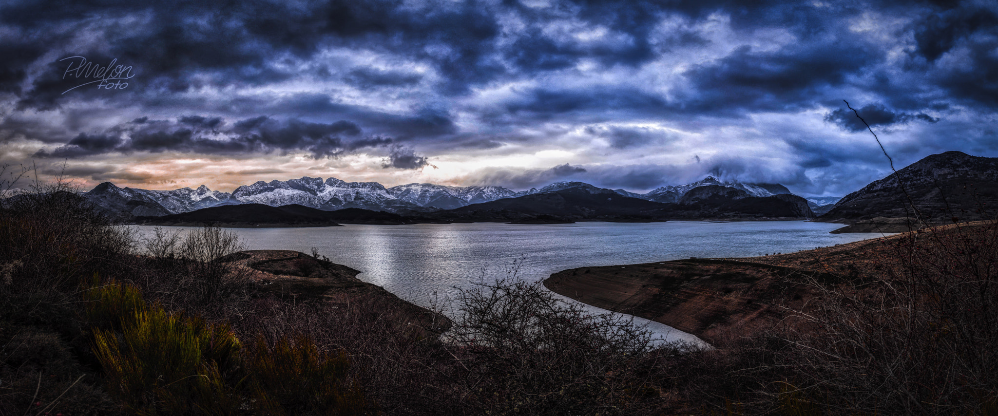 Sony SLT-A68 sample photo. Embalse del porma 6 images pano photography