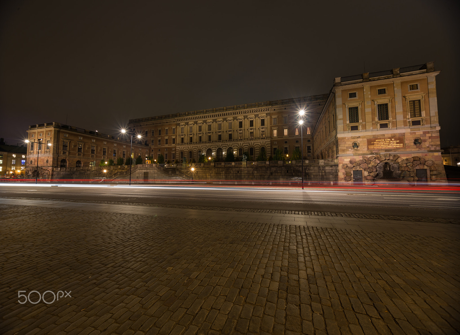 Sigma 10-20mm F3.5 EX DC HSM sample photo. View of the night royal palace in stockholm. swede photography