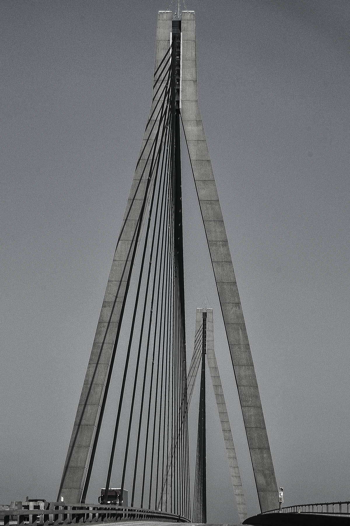 Sigma 70-200mm F2.8 EX DG Macro HSM II sample photo. The bridge photography