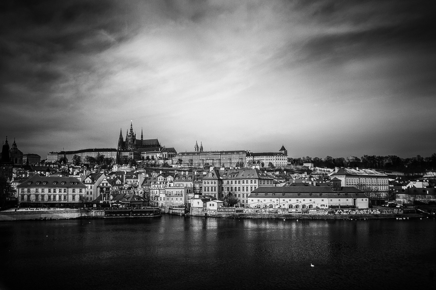 Canon EF-S 10-22mm F3.5-4.5 USM sample photo. Praha photography