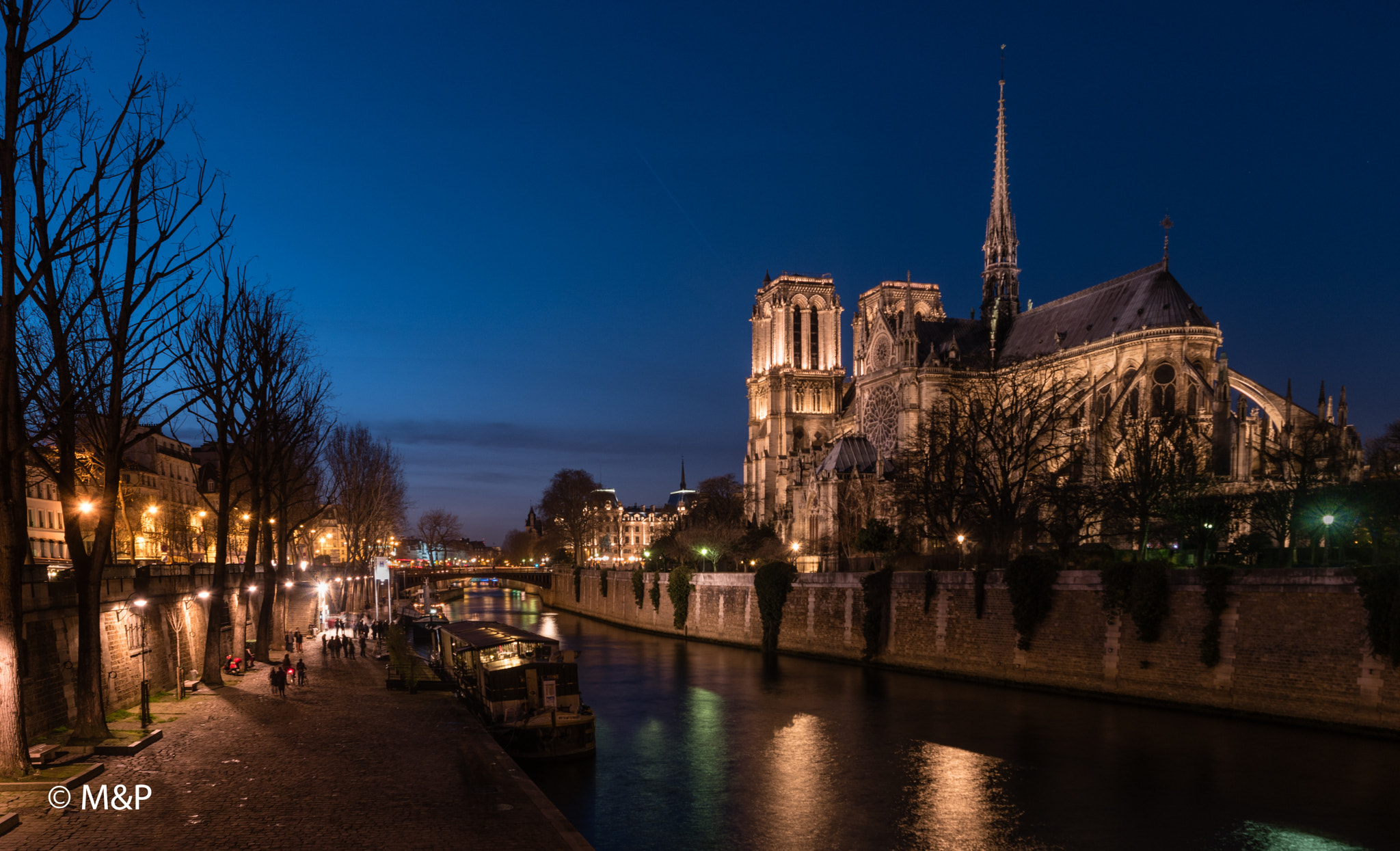 Samsung NX1 sample photo. Dame en bleu photography