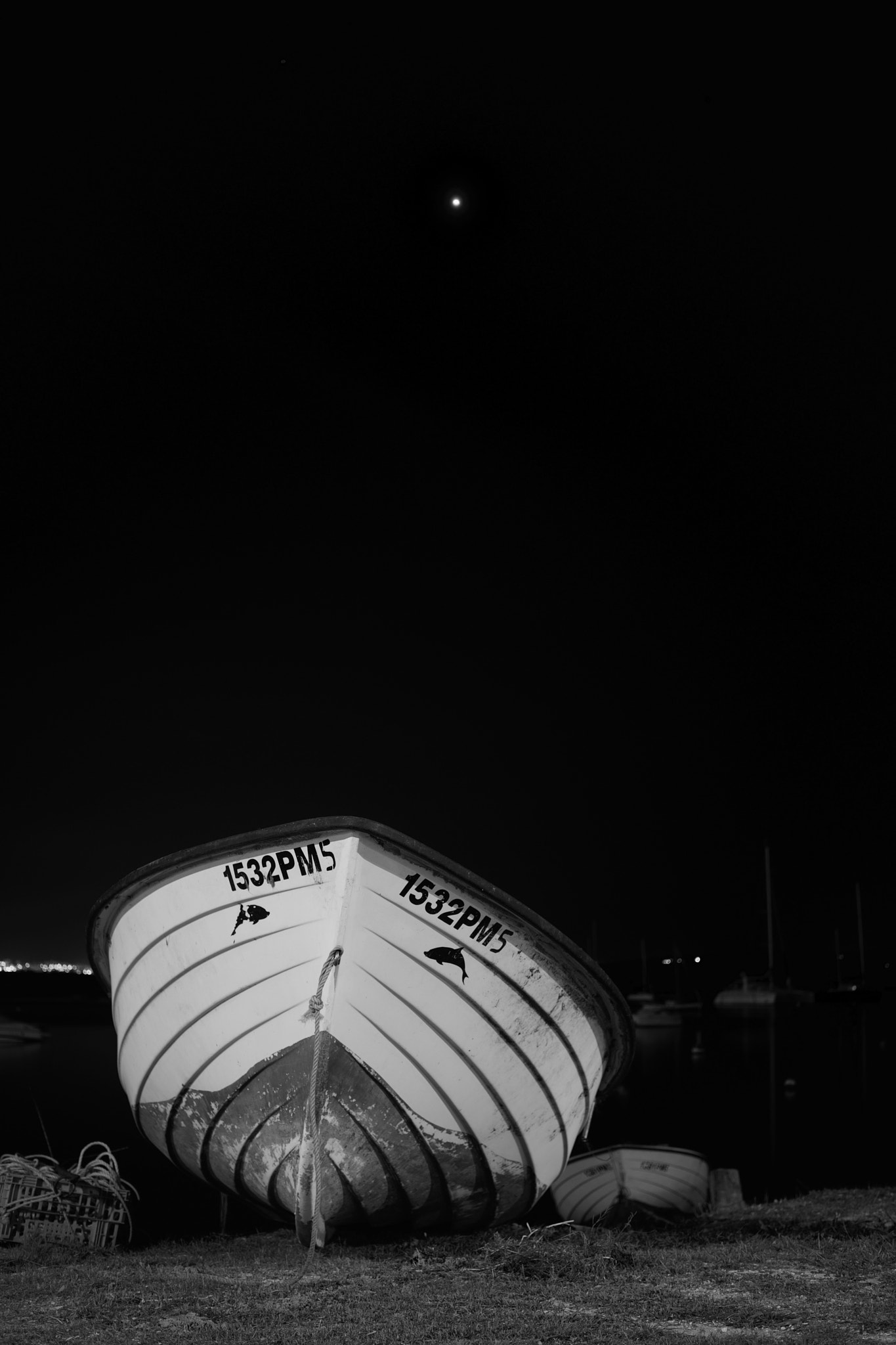 Sony a7 + Sigma 30mm F2.8 EX DN sample photo. Boat at night... photography