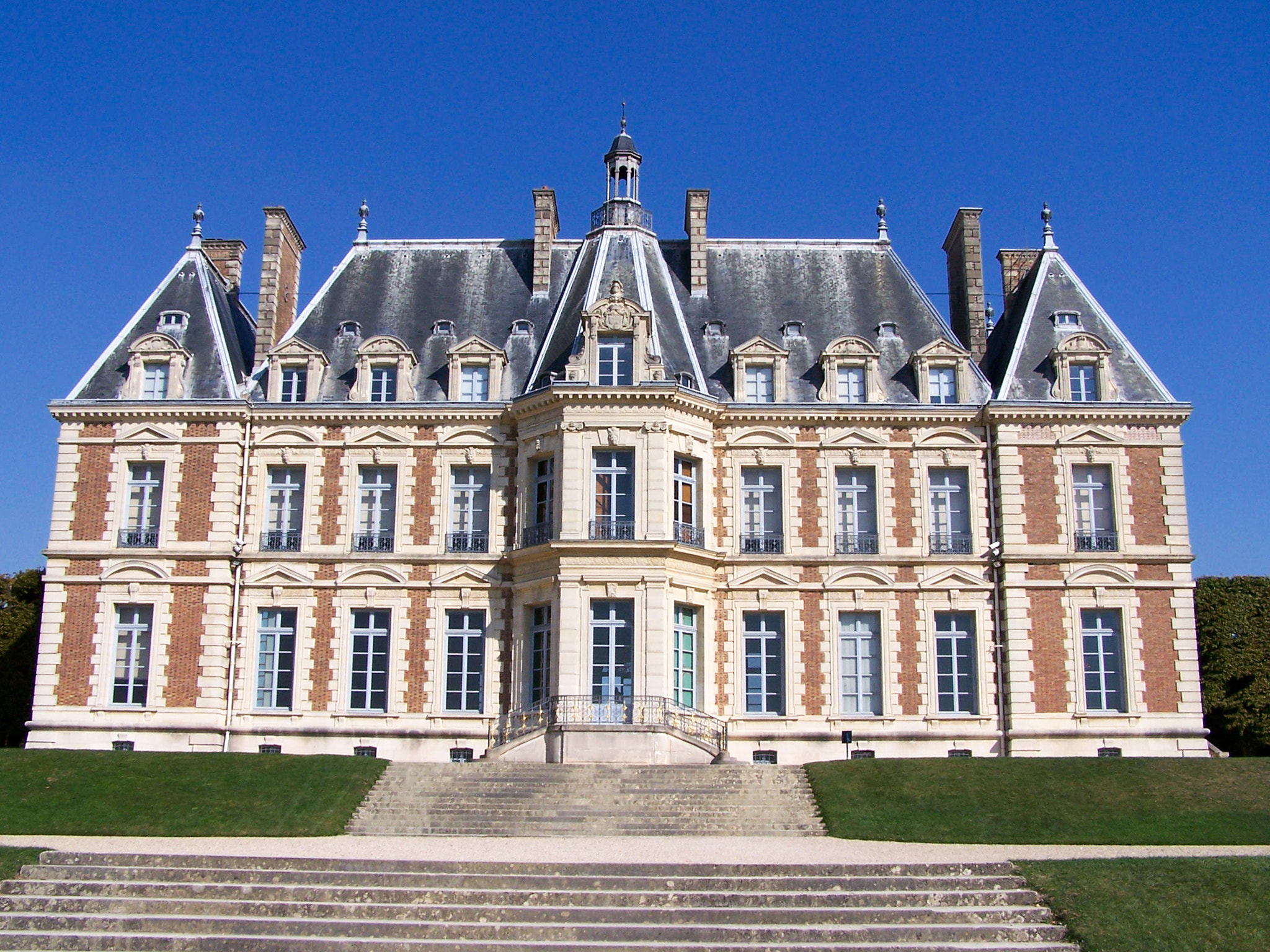Kodak DX7590 ZOOM DIGITAL CAMERA sample photo. Chateau de sceaux photography