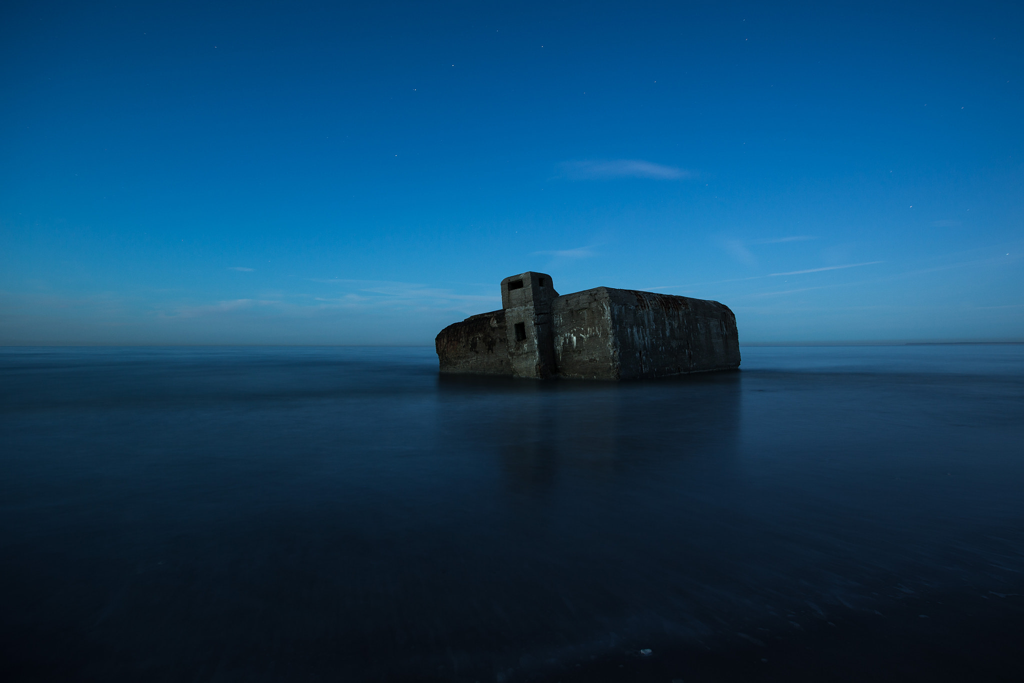 Canon EF 16-35mm F2.8L II USM sample photo. Blue hour at the beach photography