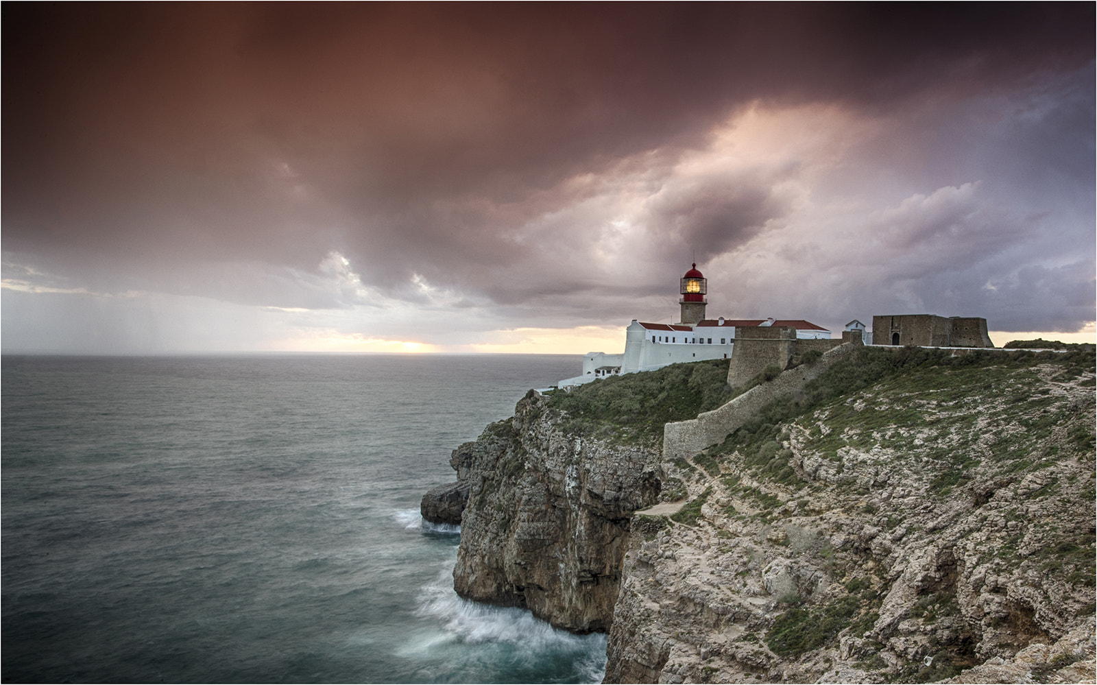 Canon EF 17-40mm F4L USM sample photo. Cabo san vincente lighthouse operational photography