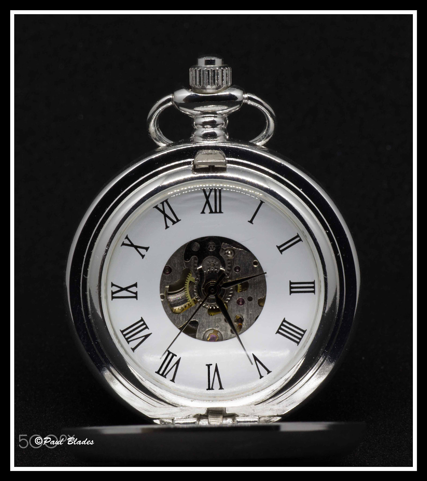 Canon EOS 650D (EOS Rebel T4i / EOS Kiss X6i) sample photo. Pocket watch photography