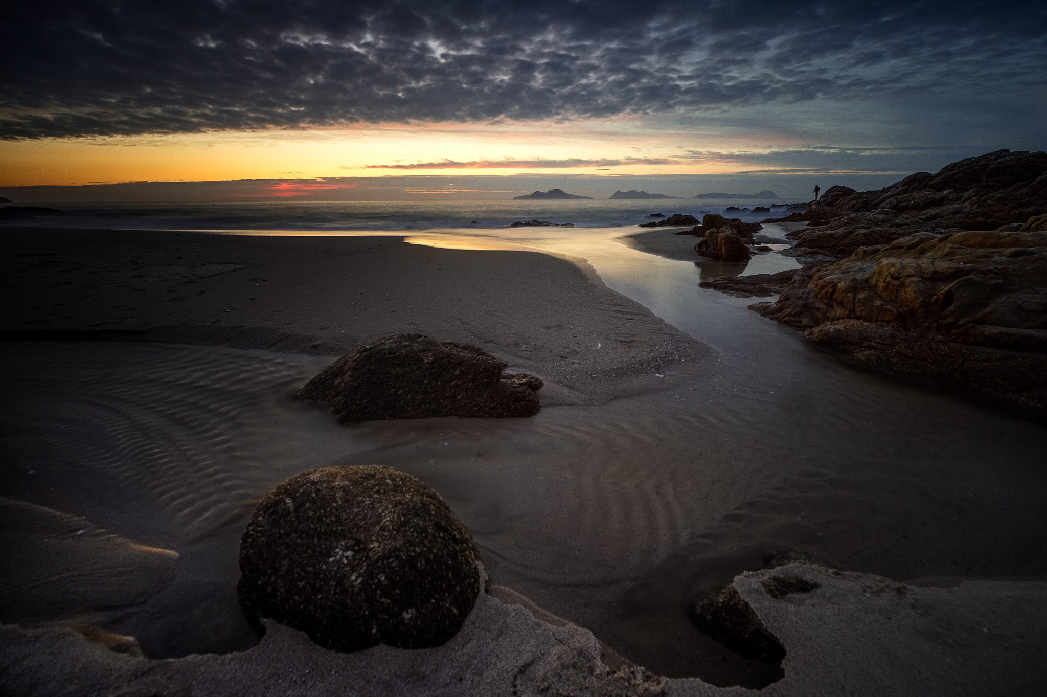 Nikon AF-S Nikkor 14-24mm F2.8G ED sample photo. The blue fisherman photography