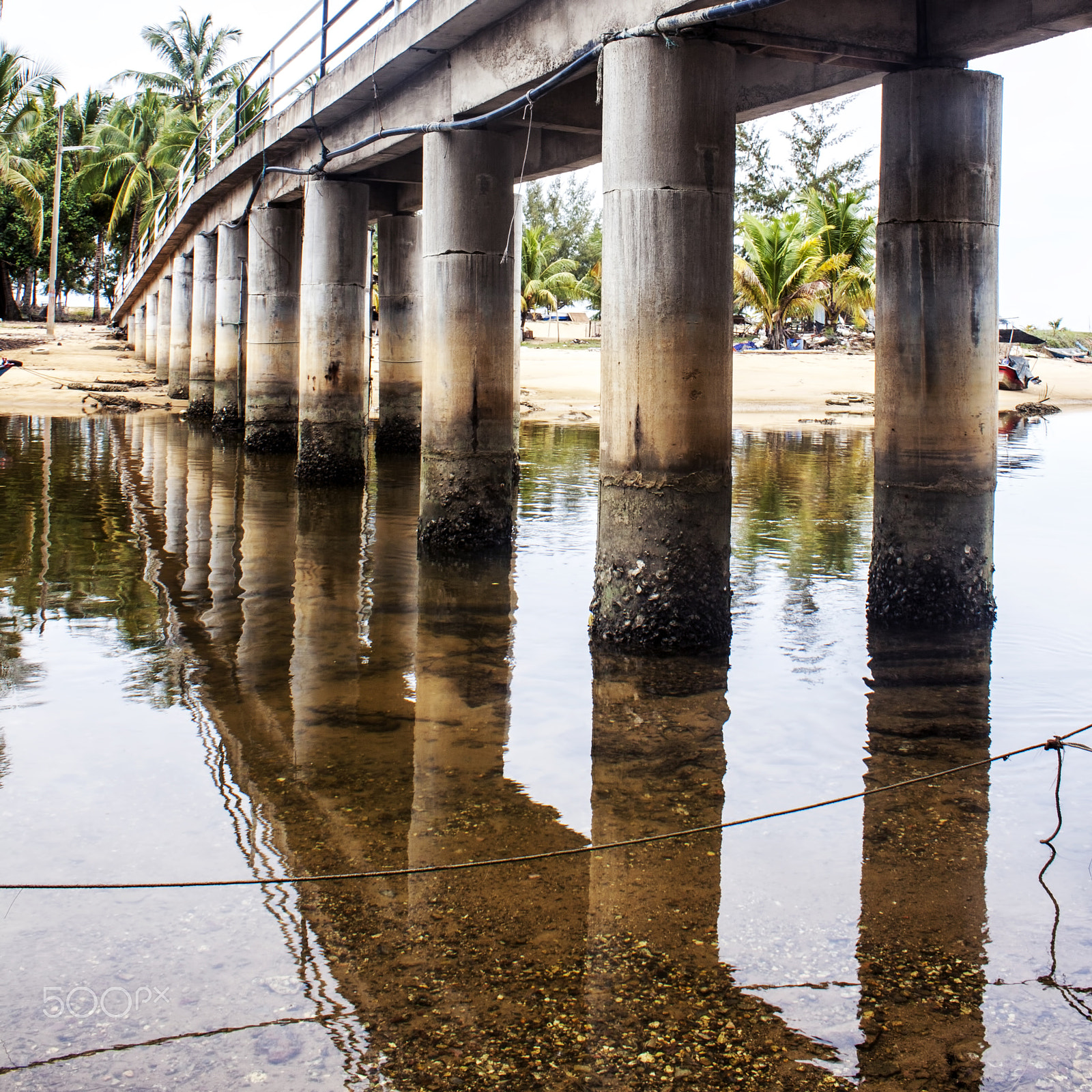 Canon EF-S 18-55mm F3.5-5.6 IS sample photo. The shadow under the bridge photography