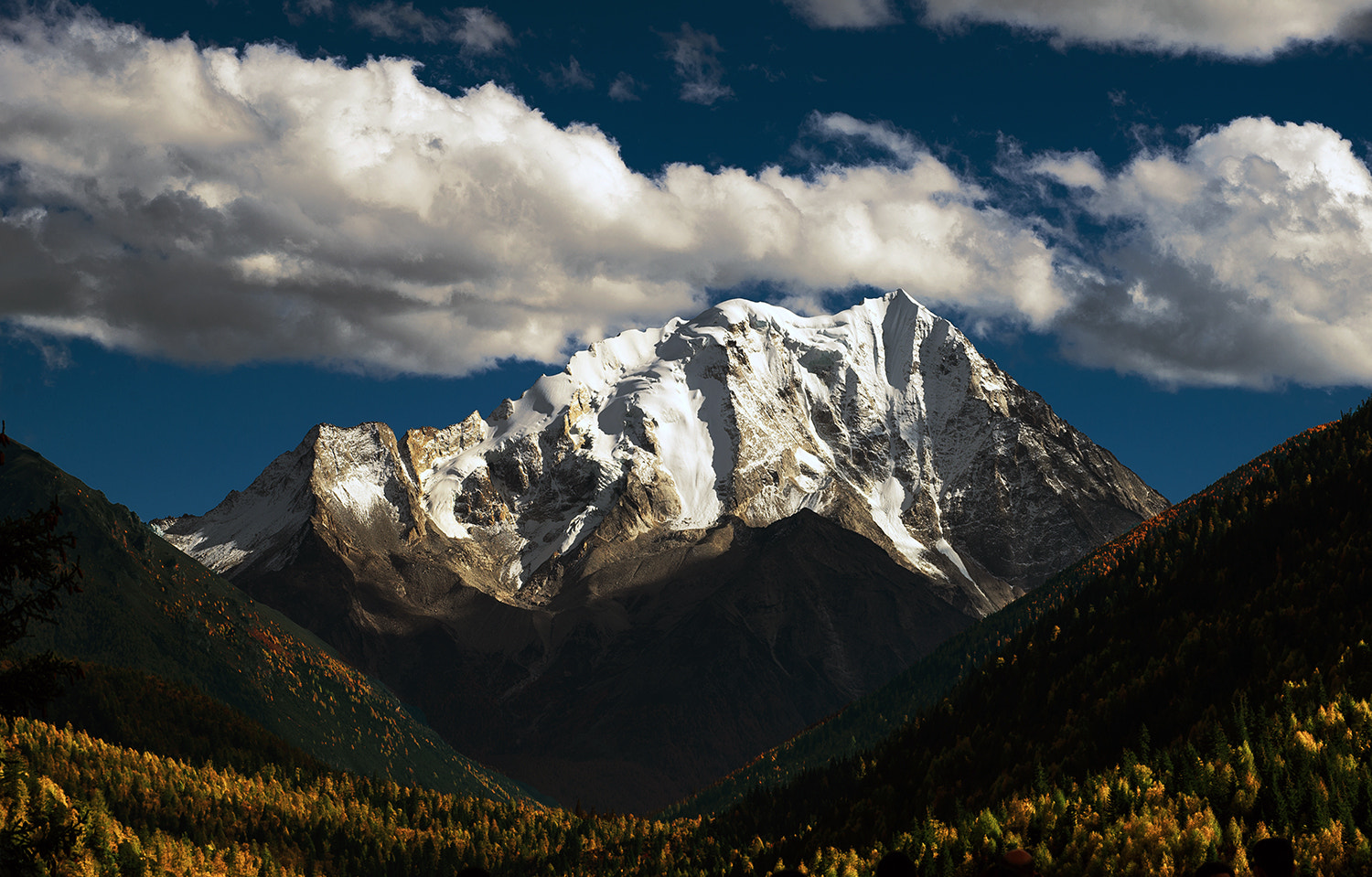 Nikon AF-S Nikkor 70-200mm F4G ED VR sample photo. Holy mountain photography
