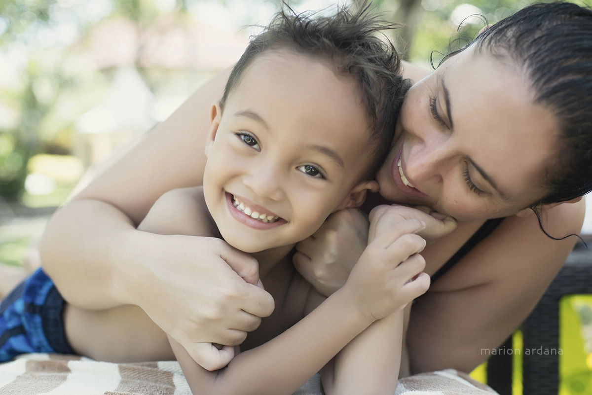 Nikon D800E + Nikon AF Nikkor 50mm F1.4D sample photo. Lopez with mum! photography