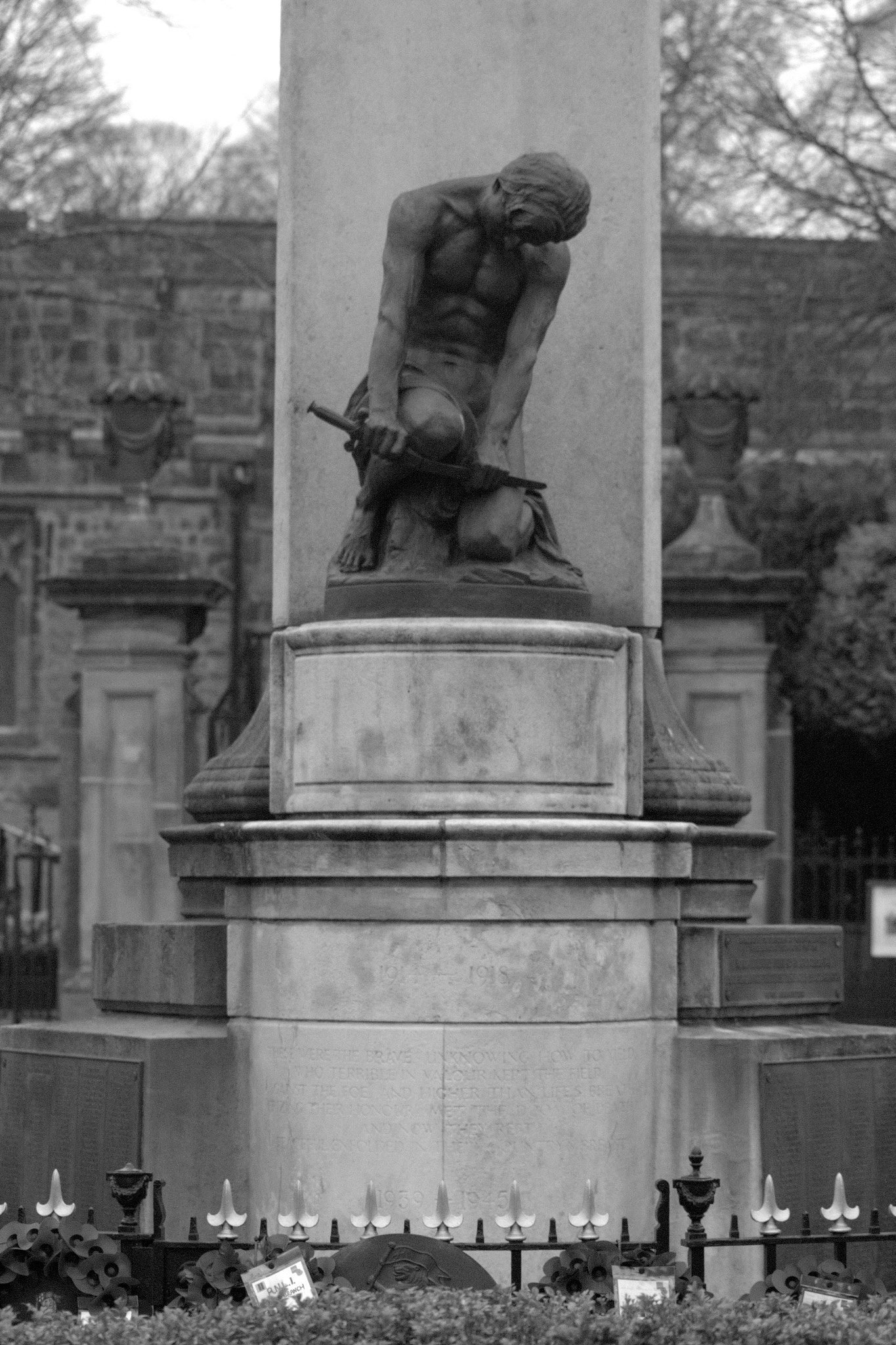 Canon EOS 1200D (EOS Rebel T5 / EOS Kiss X70 / EOS Hi) sample photo. War memorial photography
