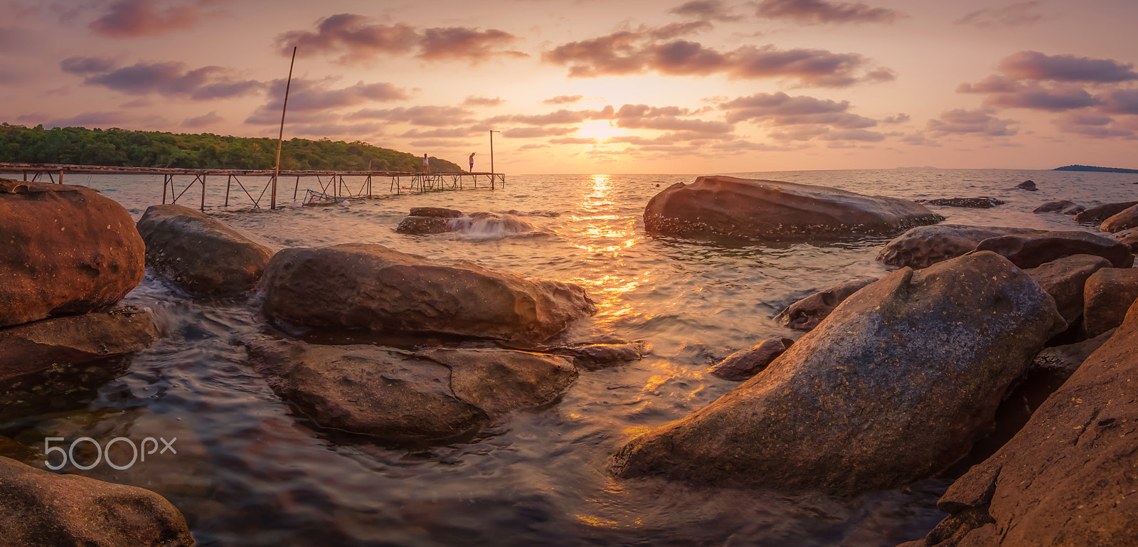 Sony a6000 + 20mm F2.8 sample photo. Sunset at kood island thailand. photography