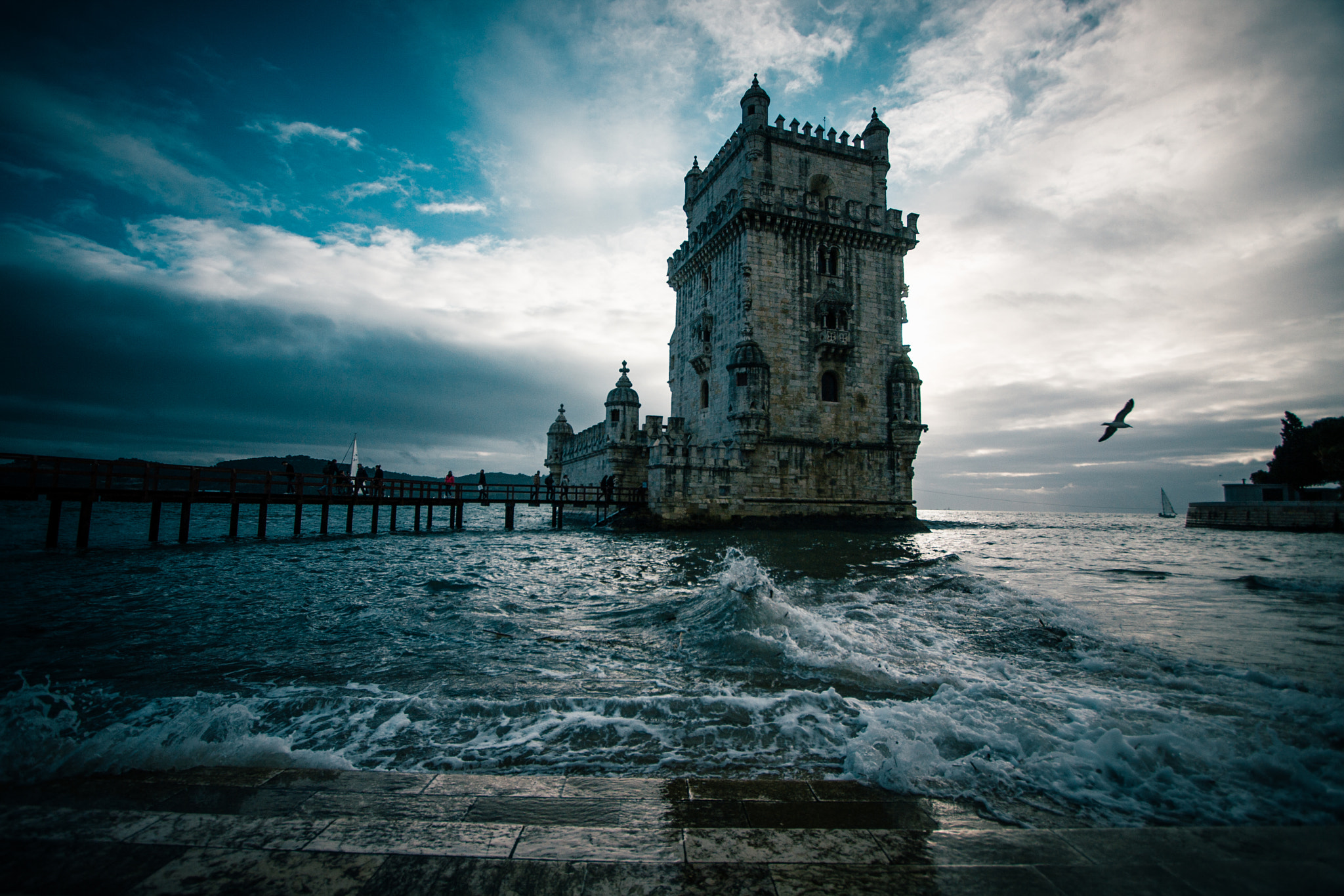 Canon EF-S 10-22mm F3.5-4.5 USM sample photo. Torre de belem photography