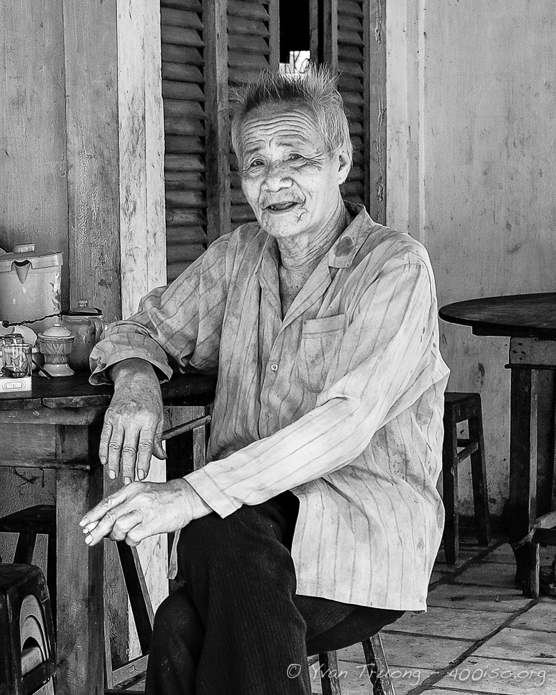 Pentax *ist DS sample photo. Portrait vietnamien photography