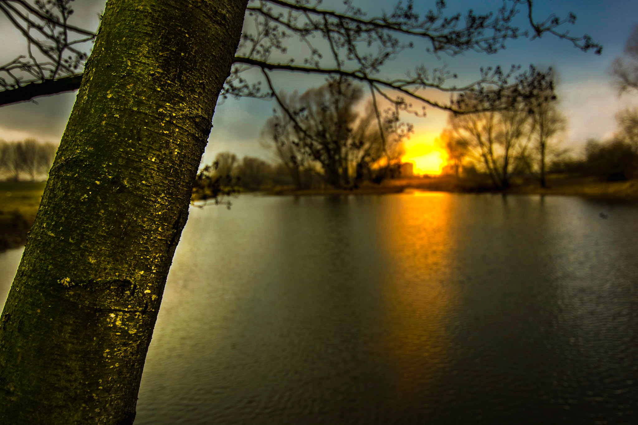 Tokina AT-X 11-20mm F2.8 PRO DX sample photo. Over the water photography