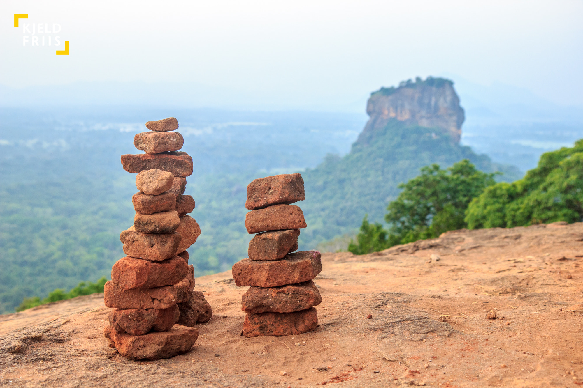 Canon EOS 600D (Rebel EOS T3i / EOS Kiss X5) sample photo. Stack of rocks photography