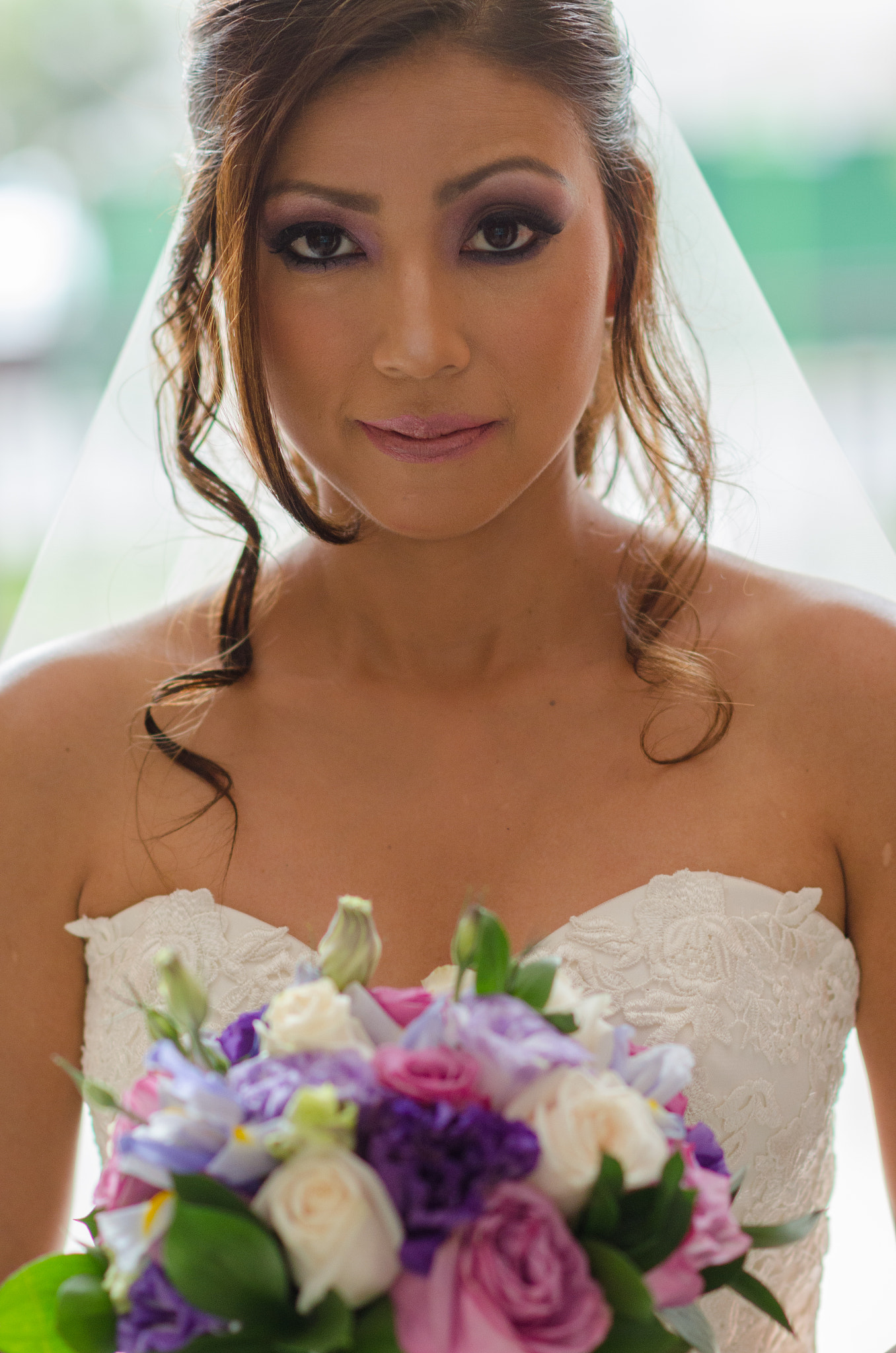 Nikon D5100 + Nikon AF-S Nikkor 85mm F1.8G sample photo. Bride photography