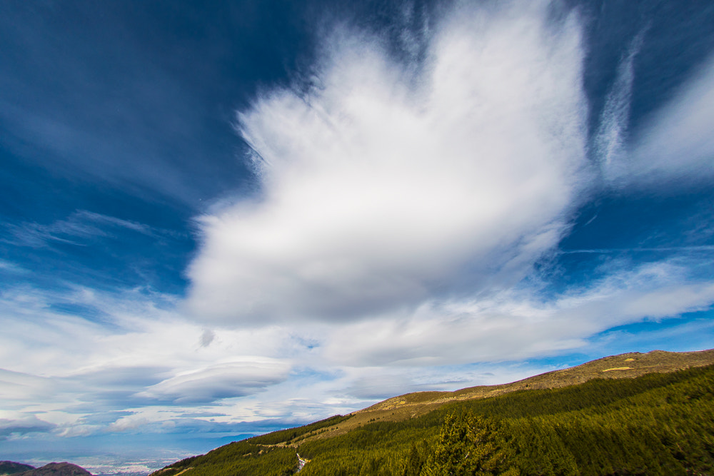 Nikon AF DX Fisheye-Nikkor 10.5mm F2.8G ED sample photo. Gran lenticular redondeada sierra nevada feb photography