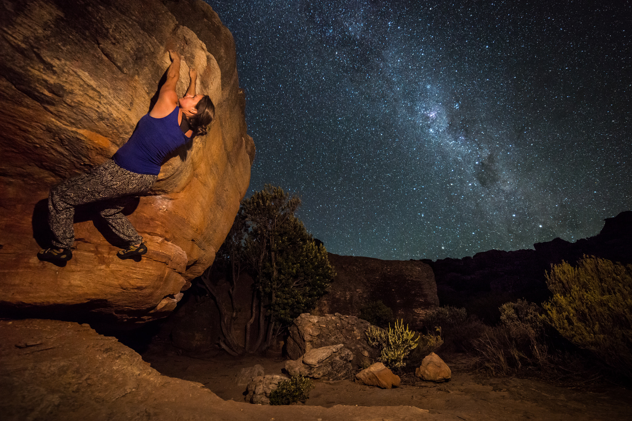 Samyang 14mm F2.8 ED AS IF UMC sample photo. Nighttime bouldering rocklands sa photography