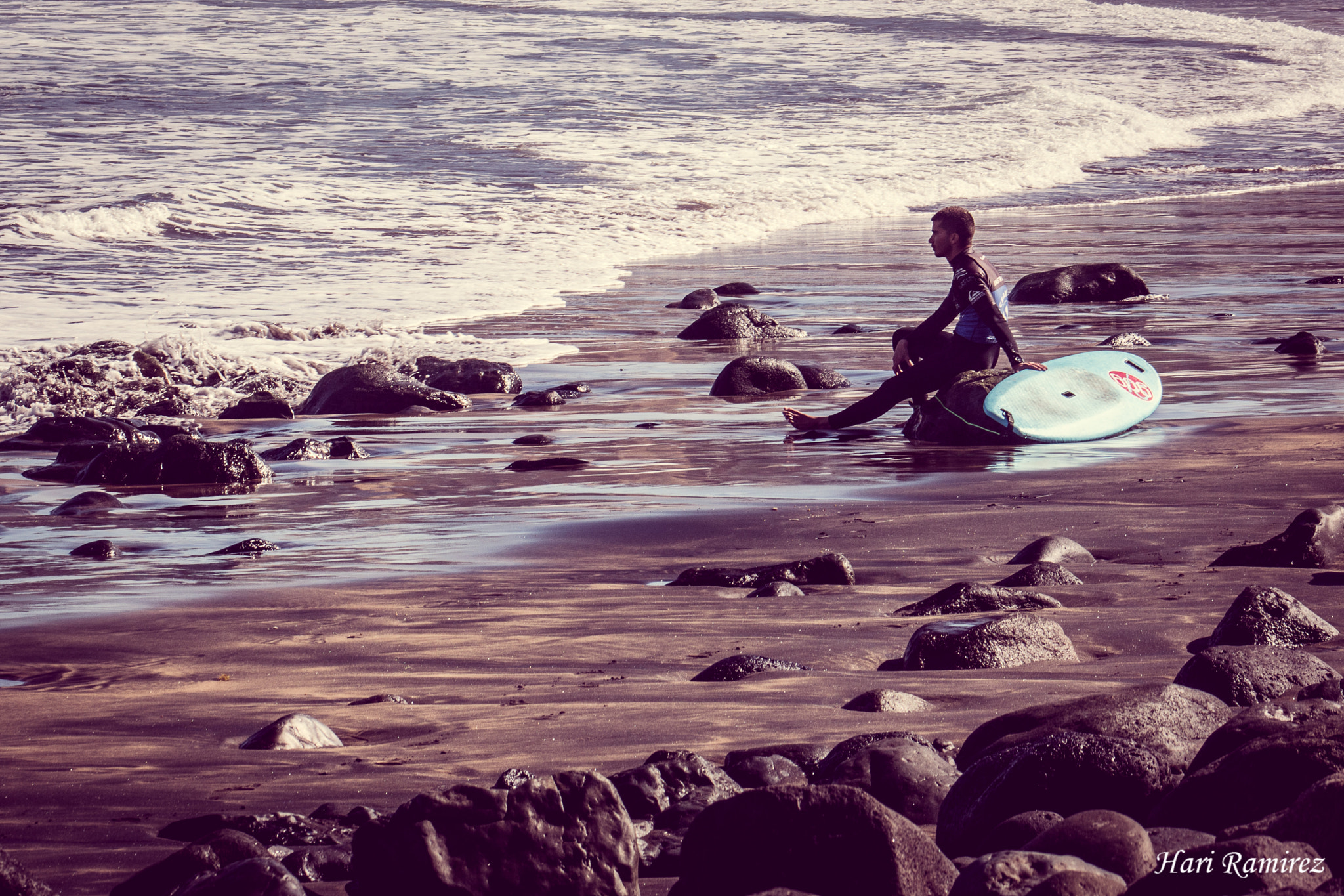 Canon EOS 70D + EF75-300mm f/4-5.6 sample photo. Meditando el surf photography