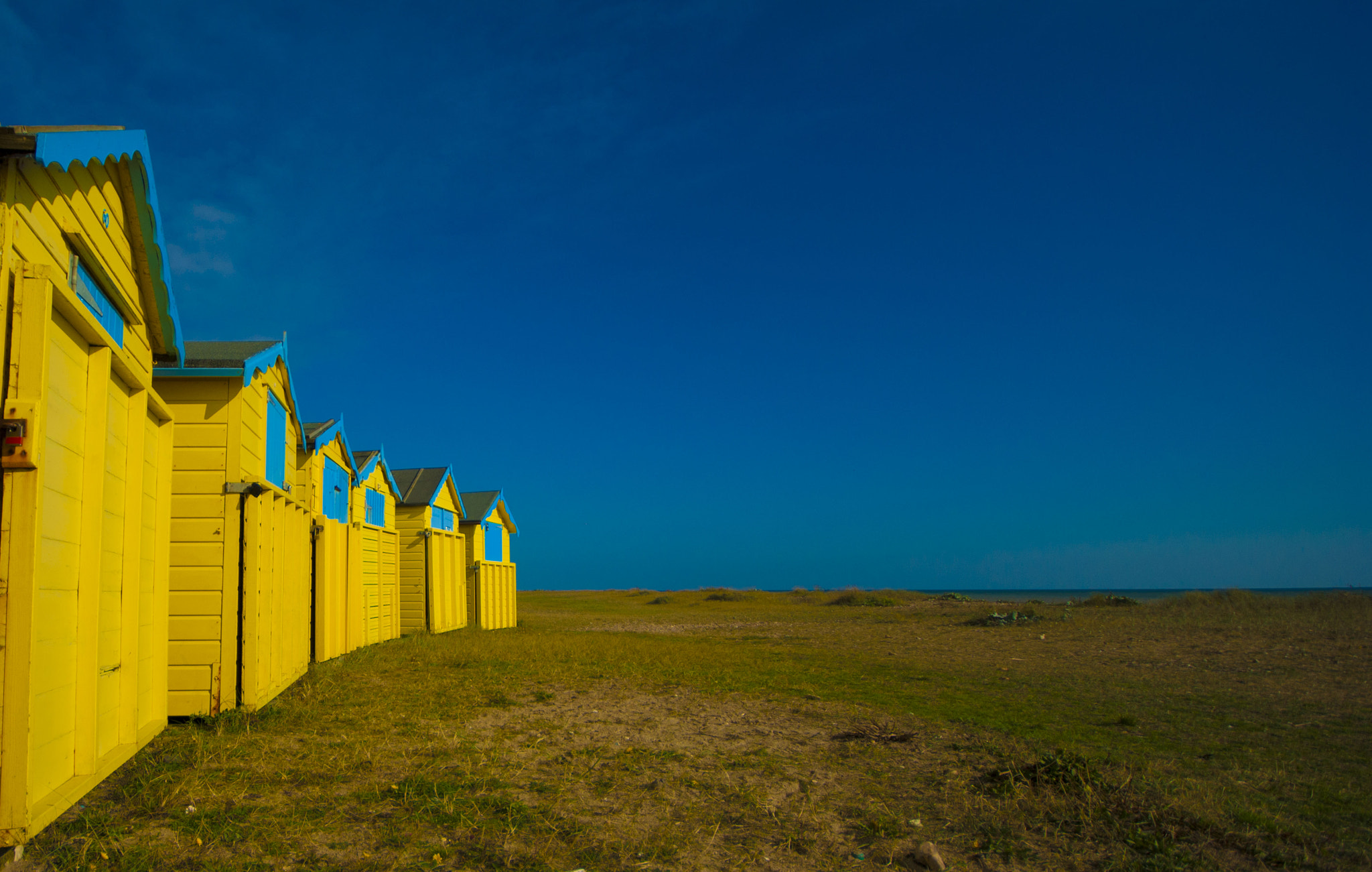 Sony Alpha DSLR-A350 sample photo. Beach huts photography