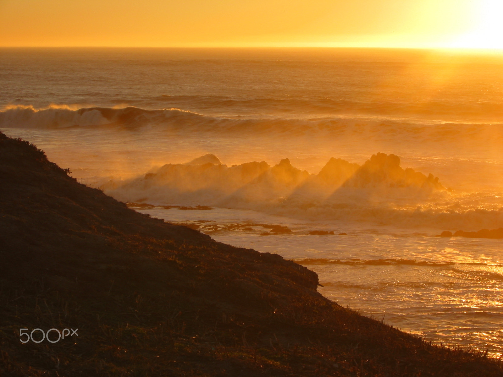 Canon POWERSHOT S30 sample photo. Half moon bay sunset photography