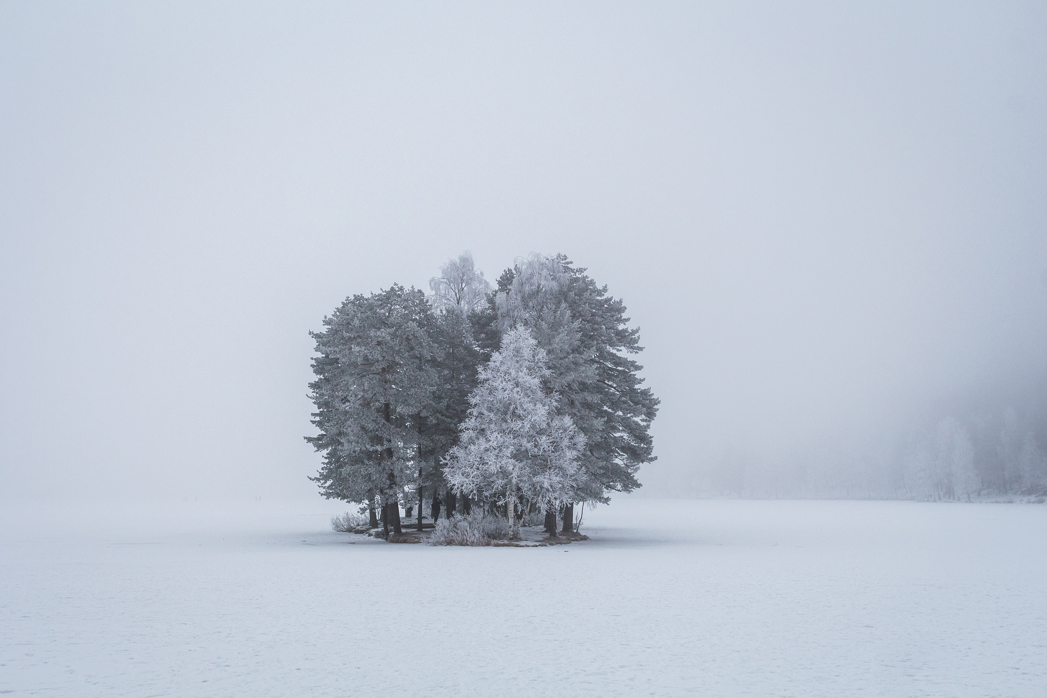 Canon EOS 700D (EOS Rebel T5i / EOS Kiss X7i) + Sigma 30mm F1.4 EX DC HSM sample photo. Frozen island photography