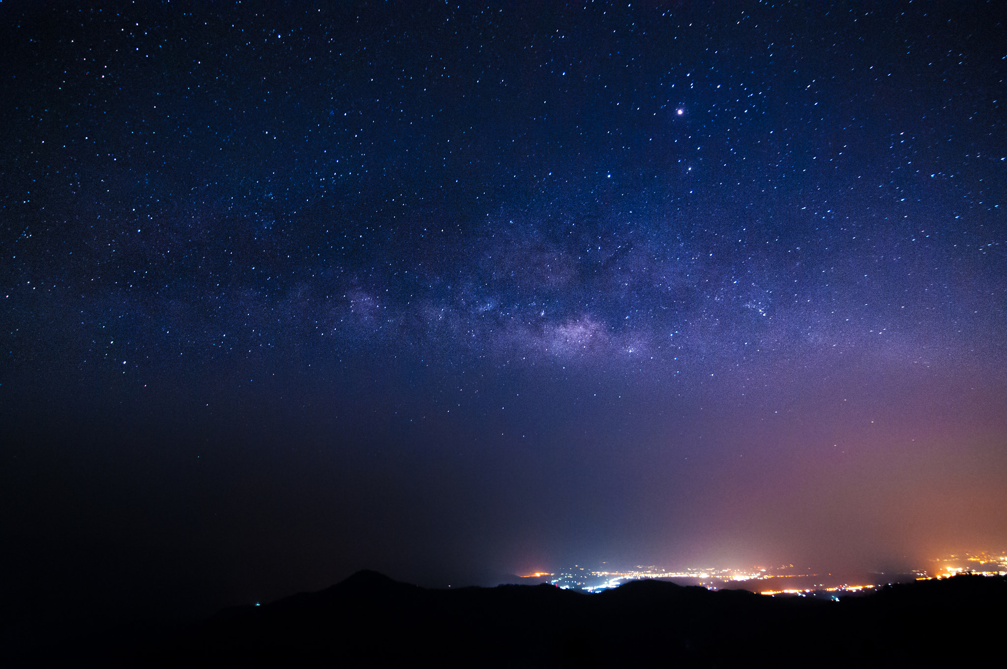 Nikon D300 + Tokina AT-X Pro 11-16mm F2.8 DX II sample photo. The milky way over the mountain. photography