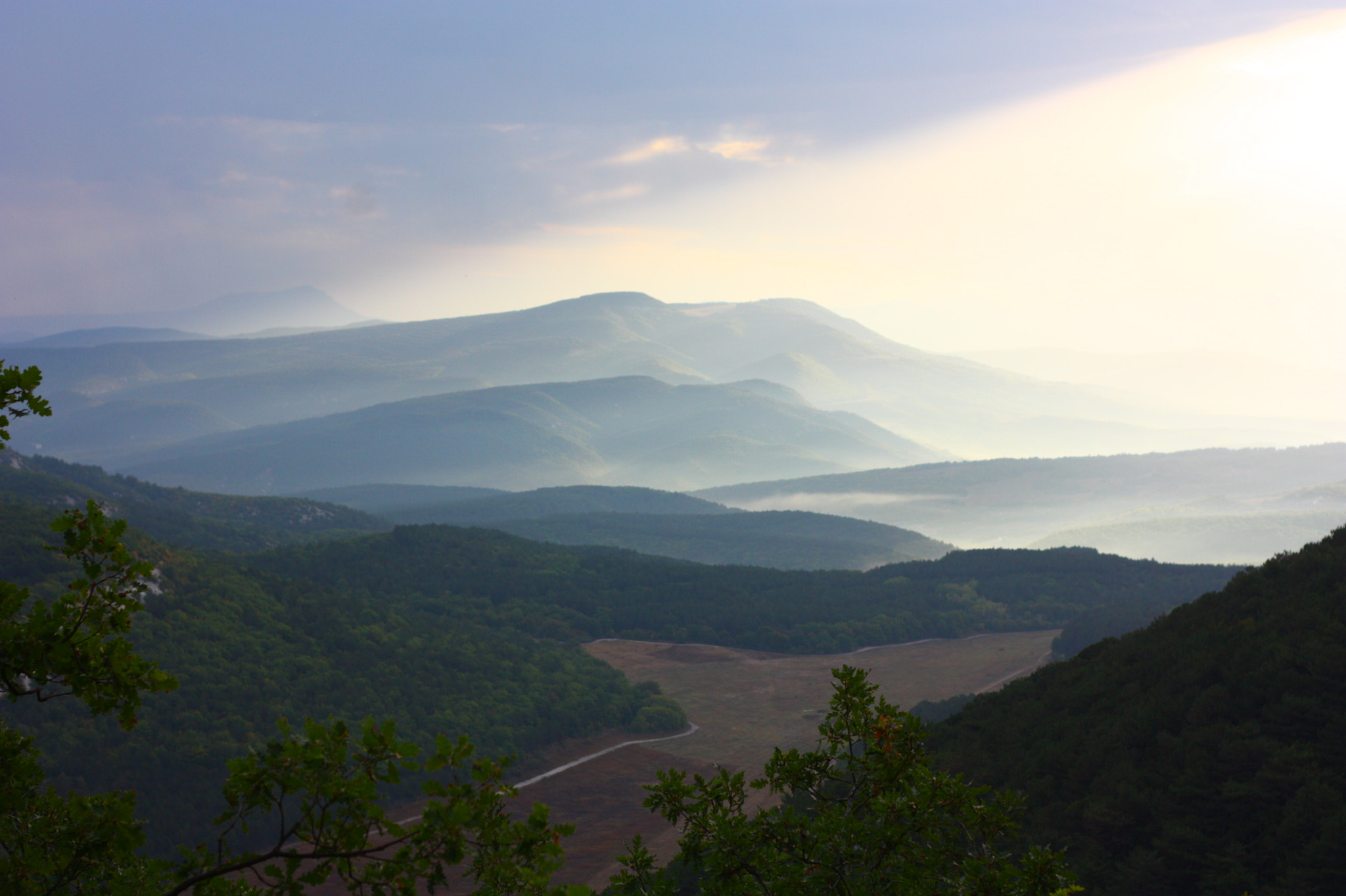 Canon EOS 450D (EOS Rebel XSi / EOS Kiss X2) sample photo. Light in the mountains photography