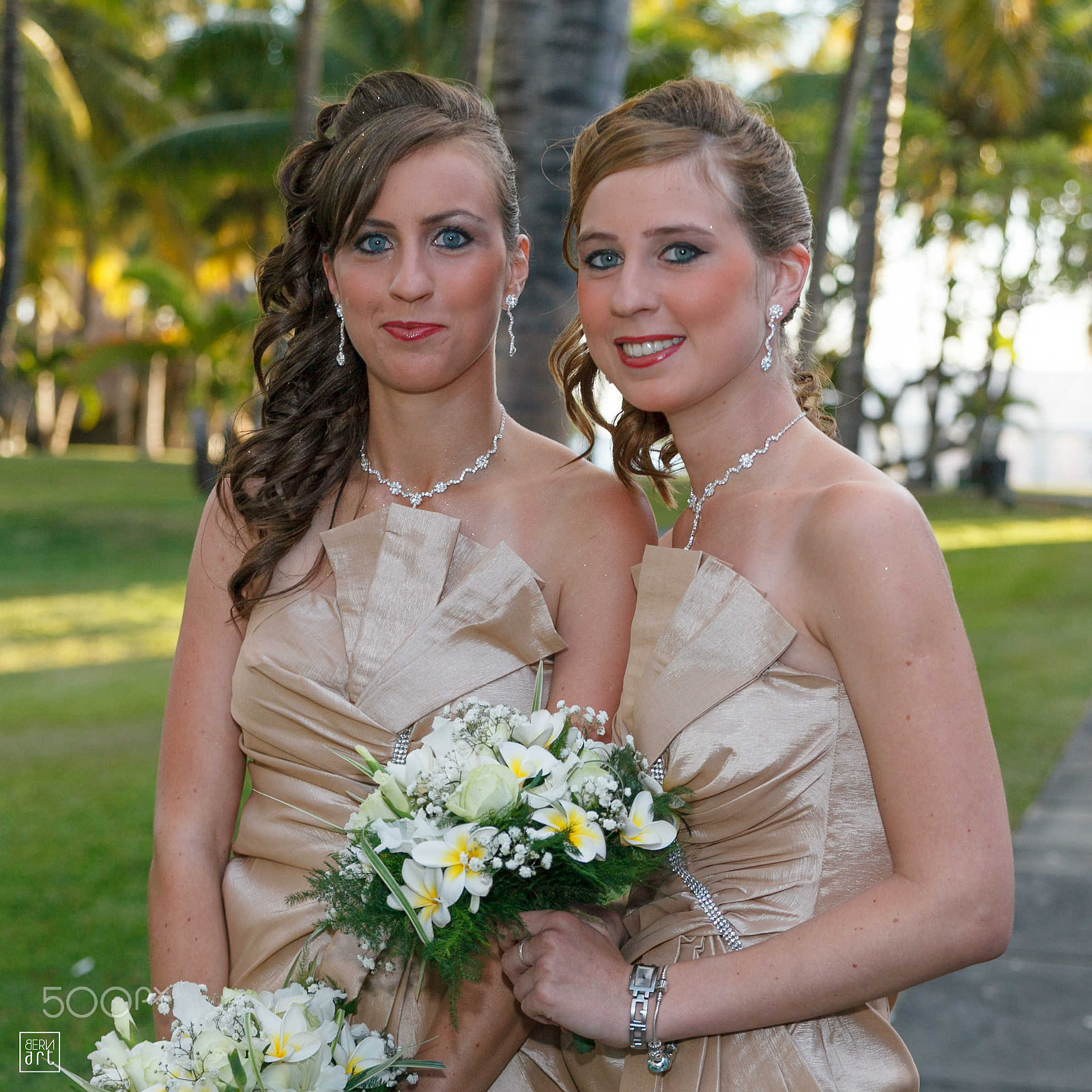 Canon EOS 5D Mark II sample photo. Blonde bridesmaids photography
