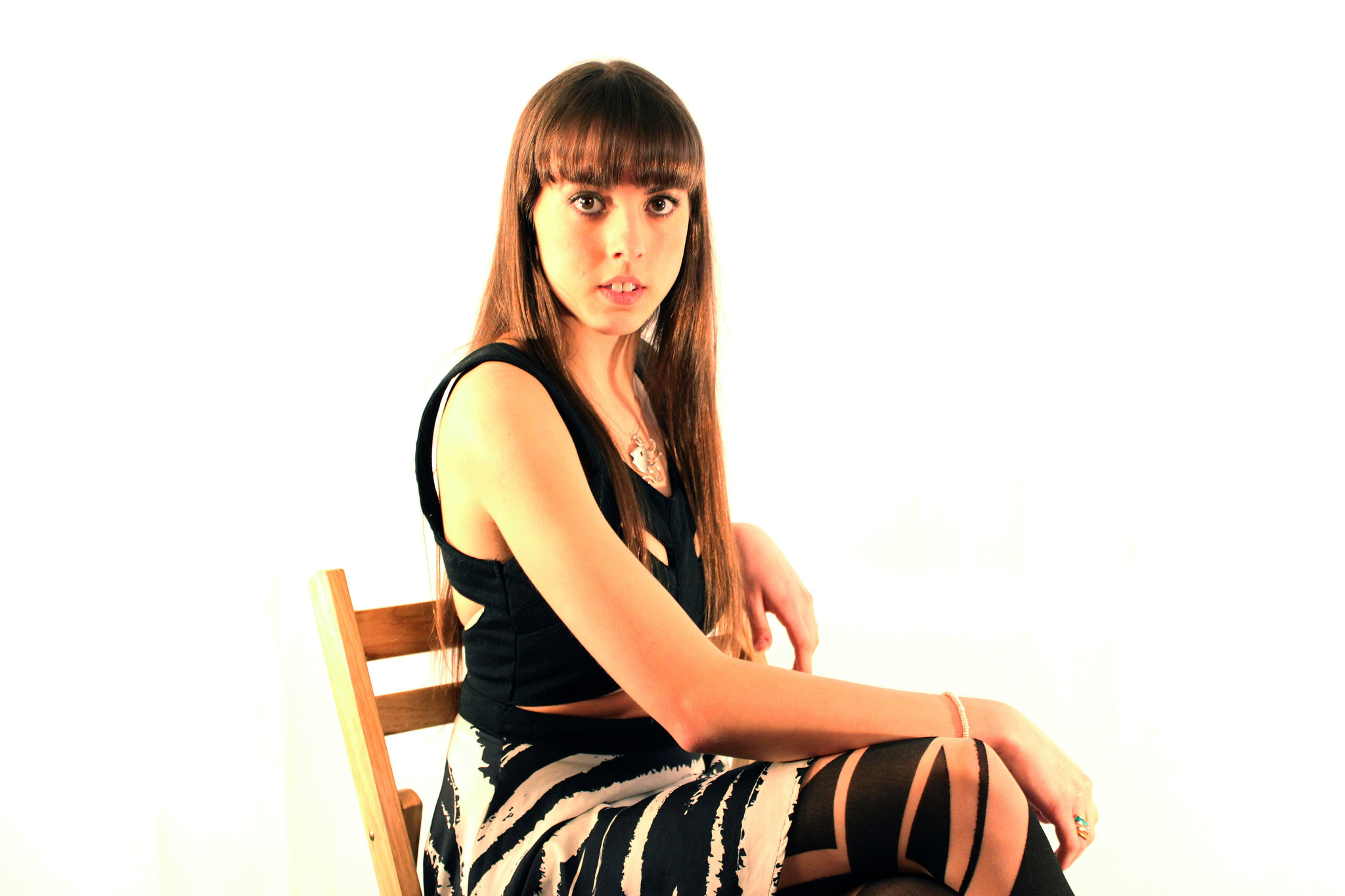 Canon EF 70-200mm F2.8L IS USM sample photo. Laura model photography