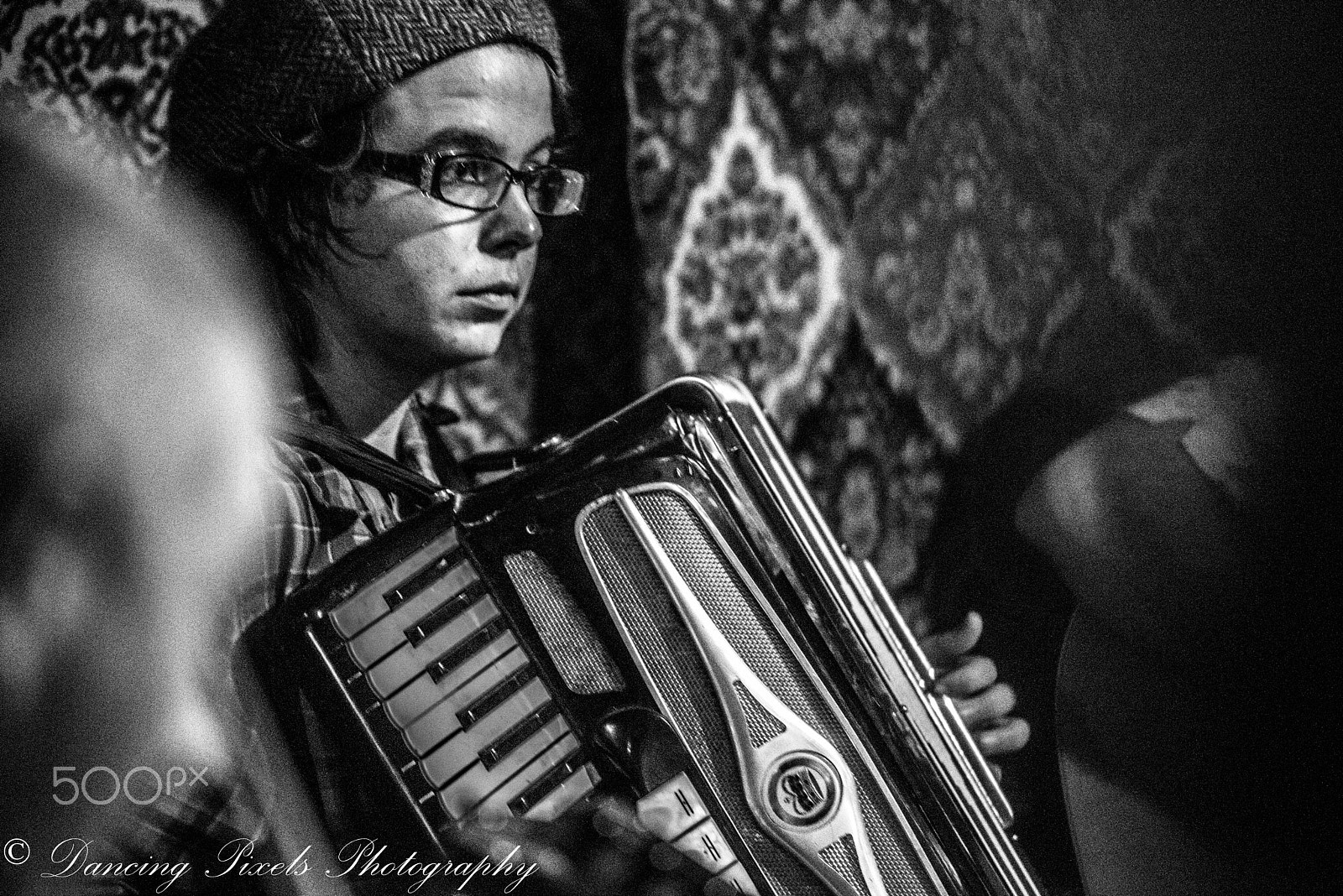 Sigma 150mm F2.8 EX DG Macro HSM sample photo. Girl and accordion photography