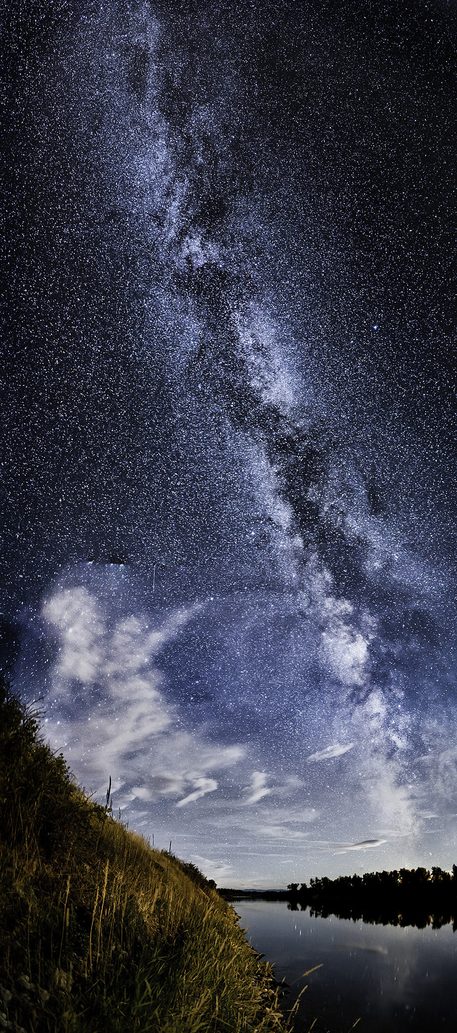 Nikon D800E + Nikon AF-S Nikkor 20mm F1.8G ED sample photo. Montana milkyway photography